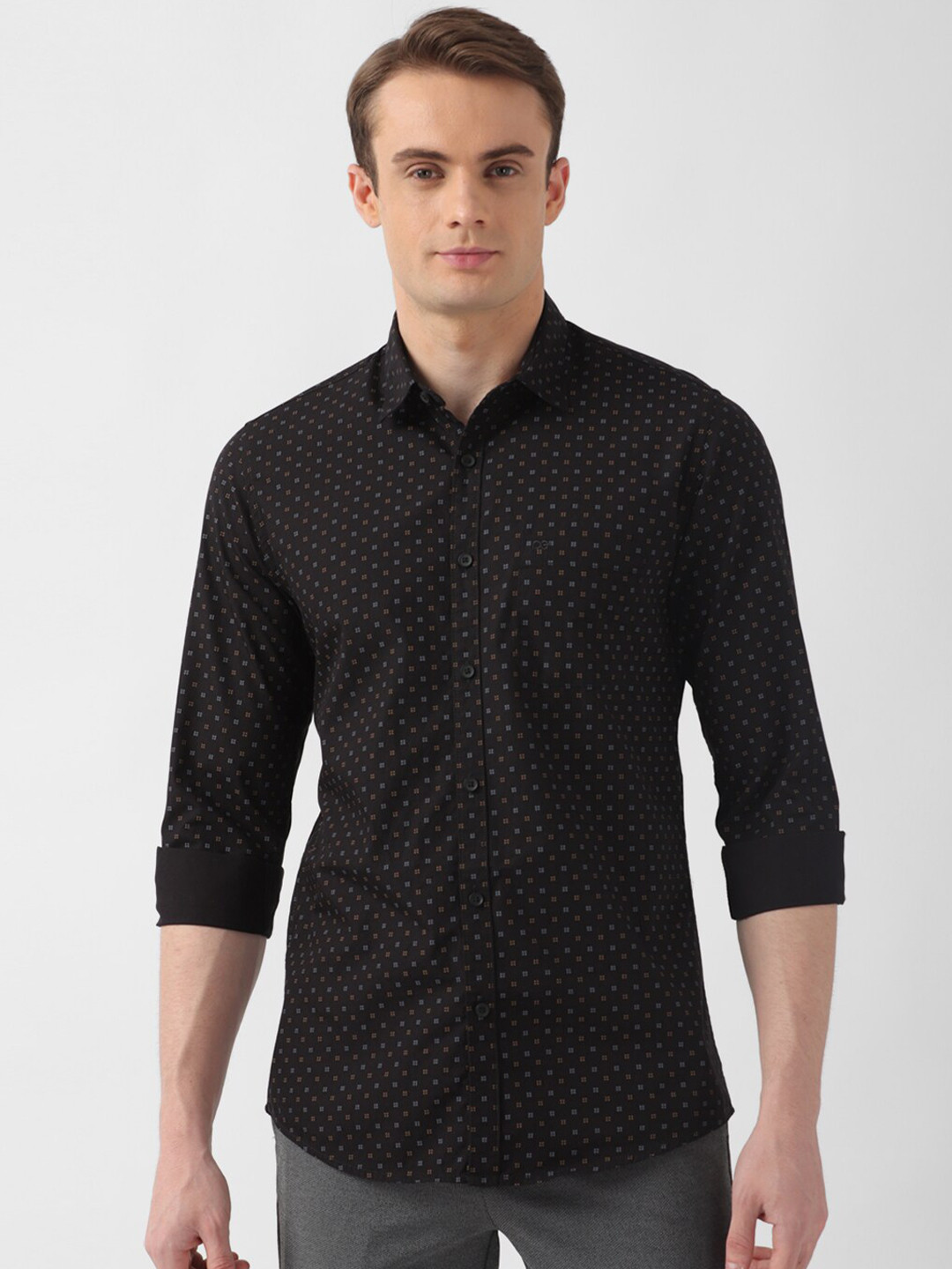 Peter England Casuals Slim Fit Micro Ditsy Printed Spread Collar Cotton Casual Shirt