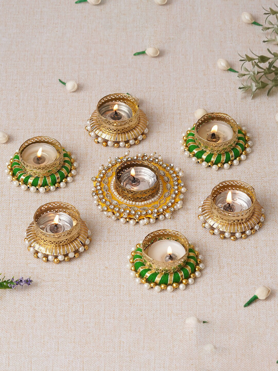 eCraftIndia Green & Gold-Tonen 7 Pcs Beads & Pearls Round Metal Tea Light Candle Holders