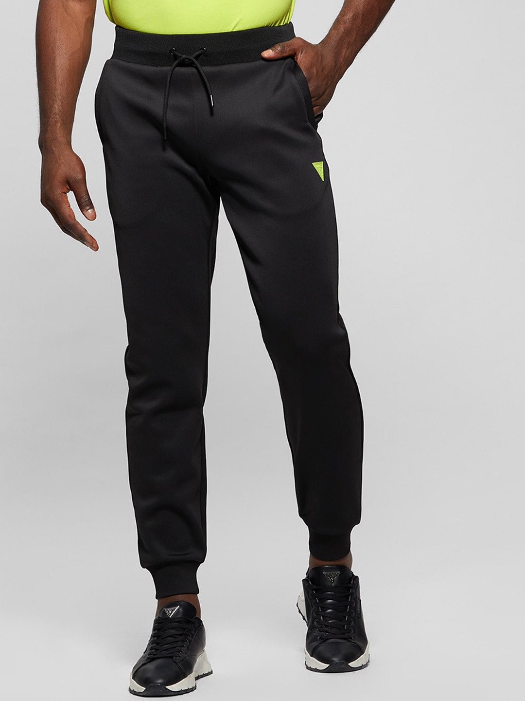 GUESS Men Mid-Rise Jogger
