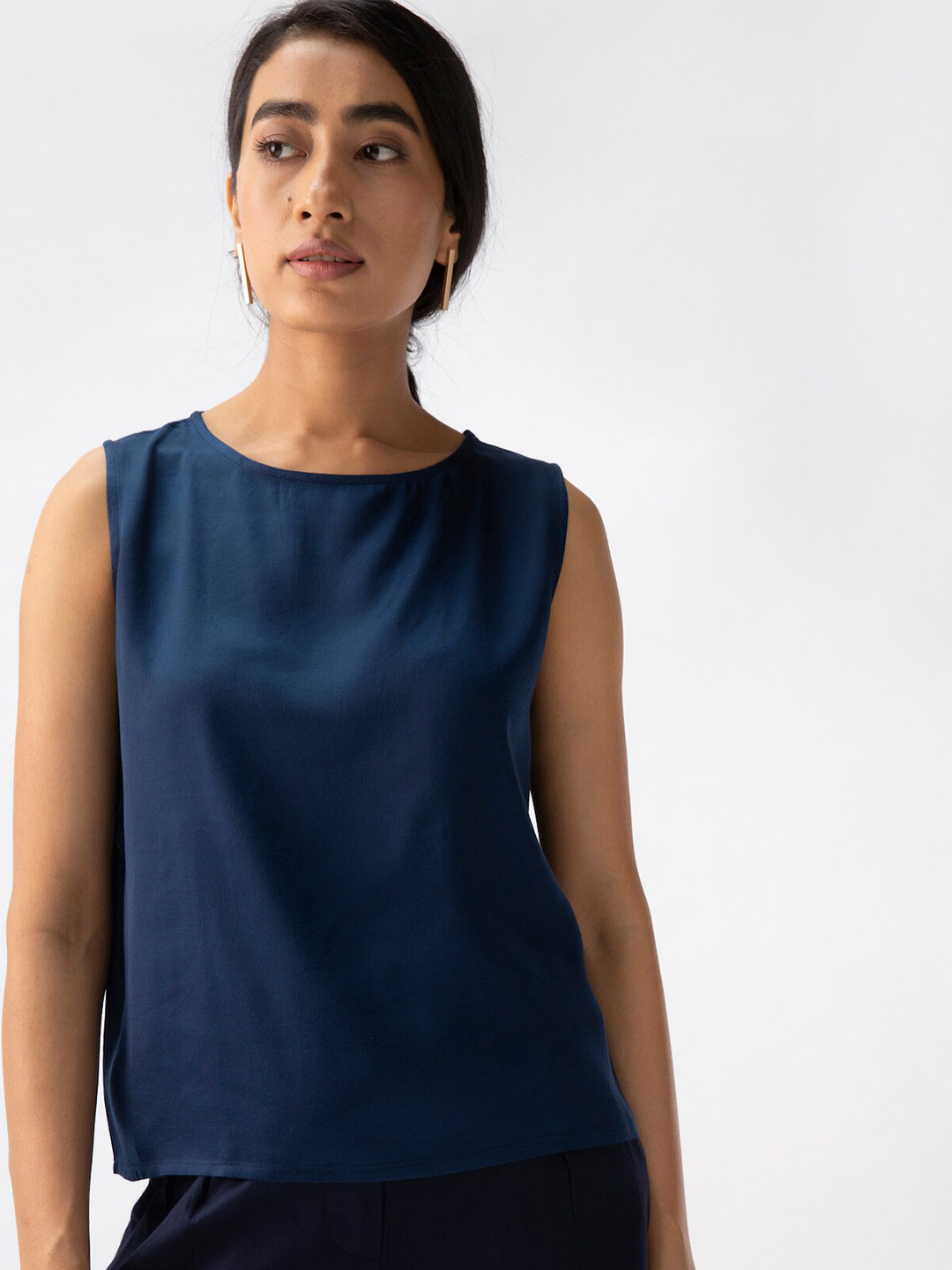 Saltpetre Boat Neck Sleeveless Top