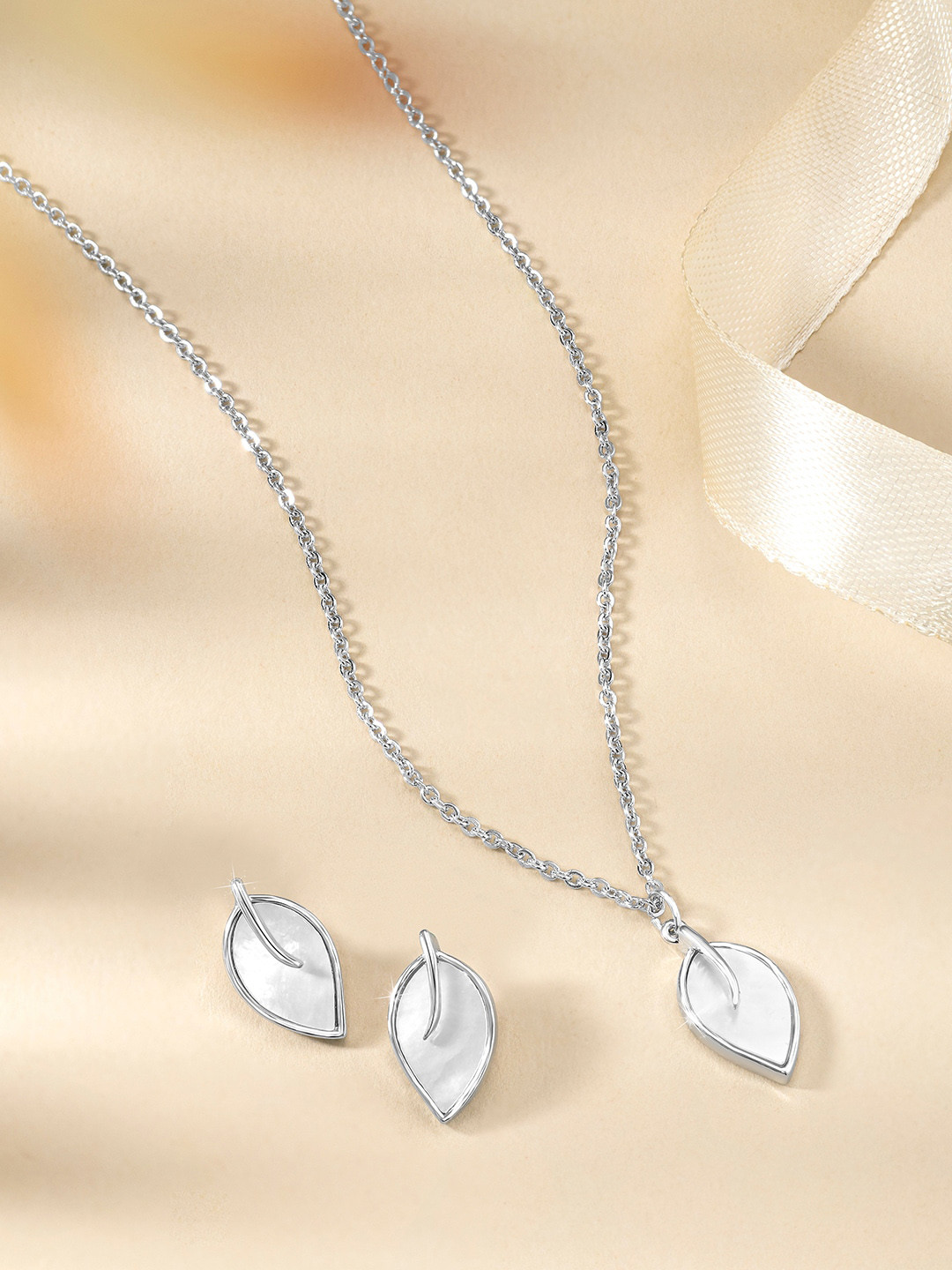 Peora Silver-Plated Artificial Stone Studded Jewellery Set