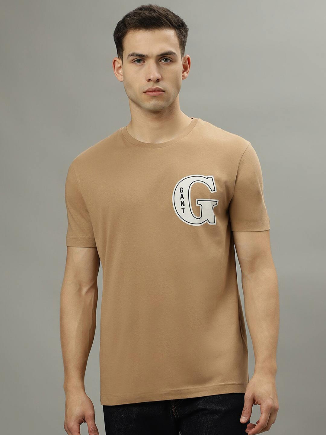 GANT Men Solid Round Neck T-shirt