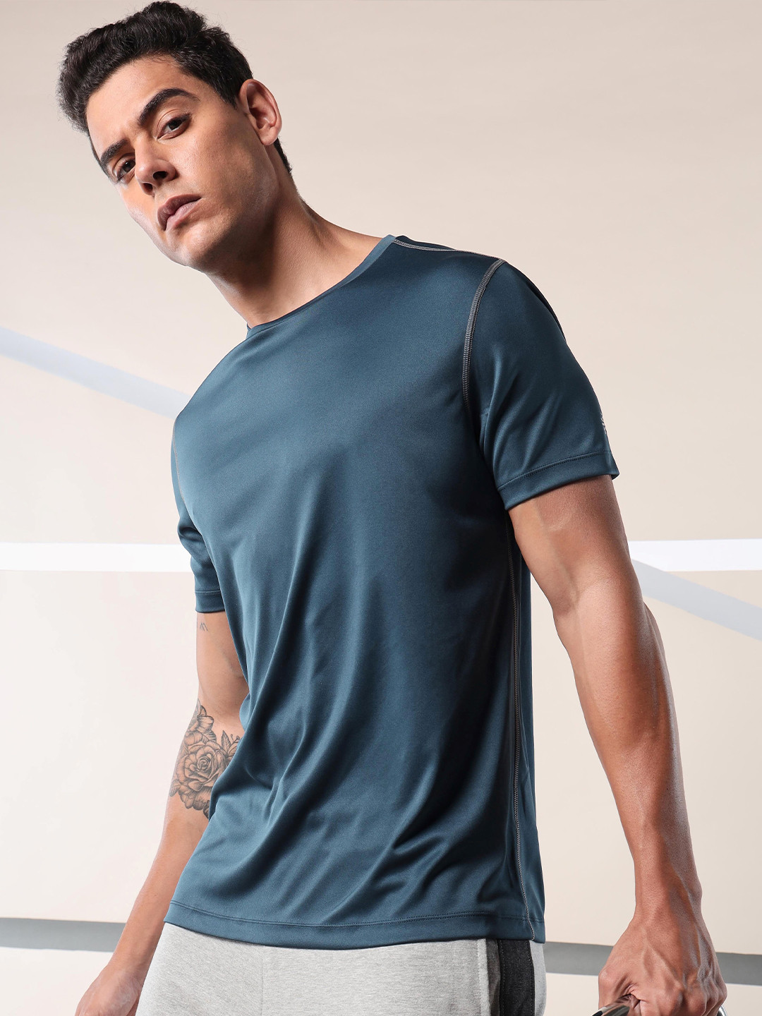 CULT Do It All Performance T-shirt