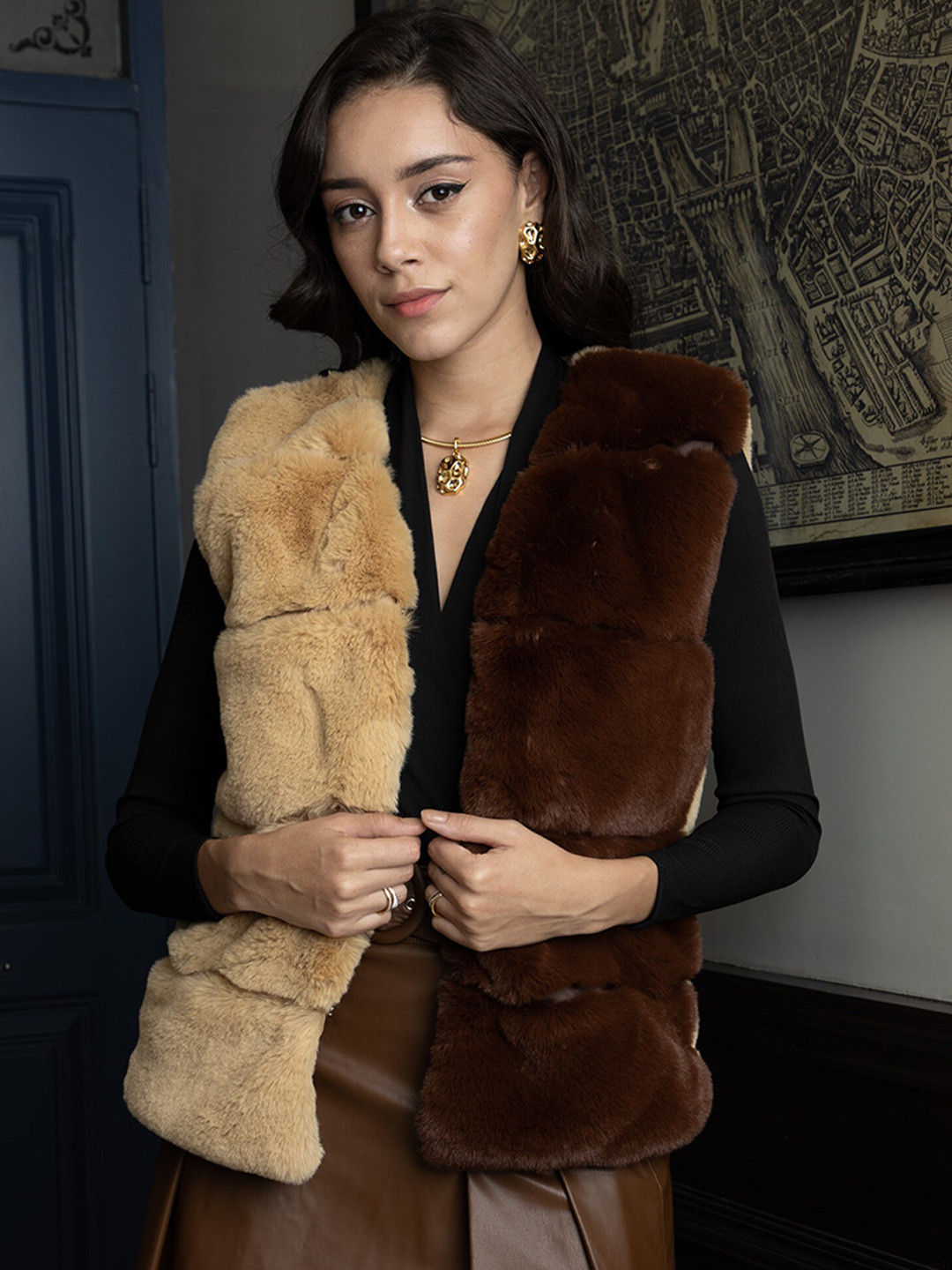 Rhe-Ana Women Faux Fur Reversible Sleeveless Jacket