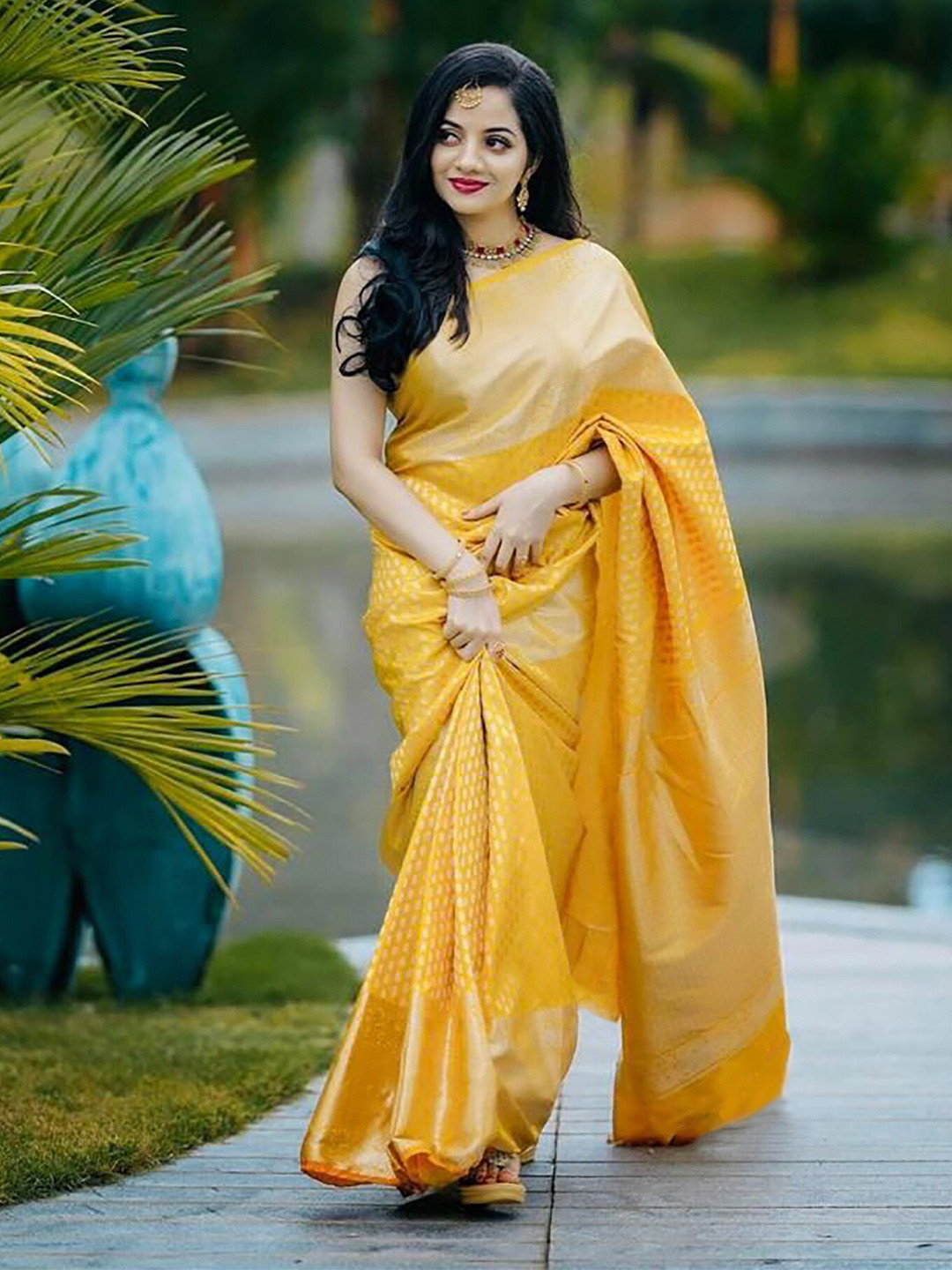 KALINI Polka Dots Woven Design Zari Silk Cotton Banarasi Saree