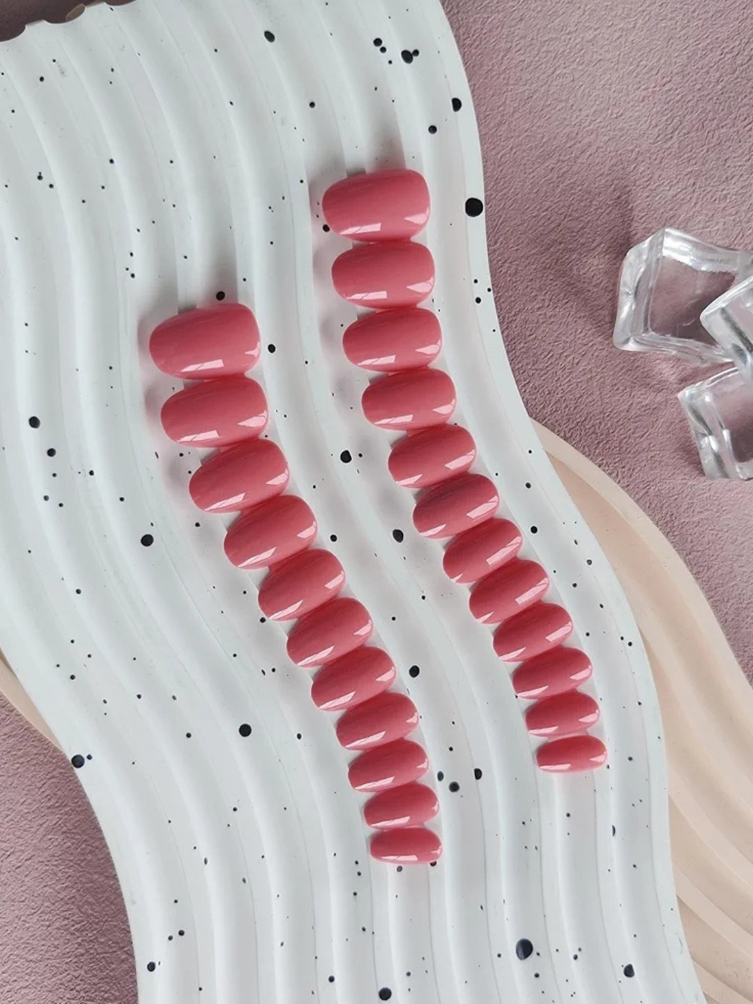 FEELHIGH Set of 24 Long Lasting Quick Fix Artificial Nail Set - A09