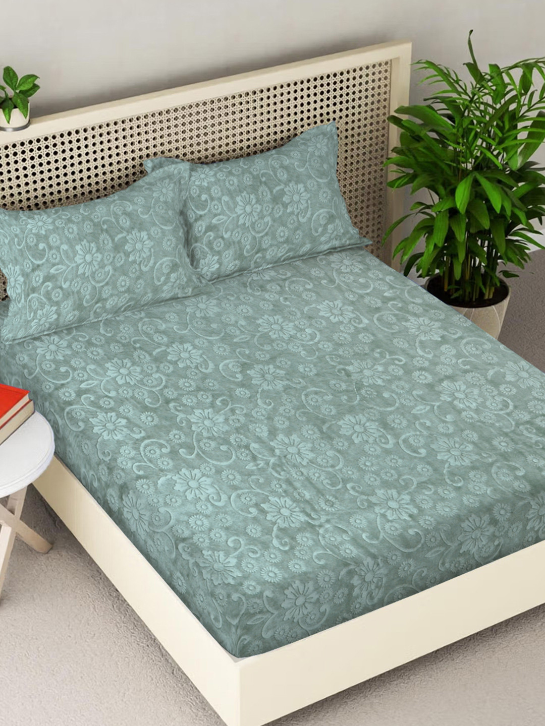 FABINALIV Green Floral Wool 300 TC King Fine Bedsheet with 2 Pillow Covers-98 x 89 inches