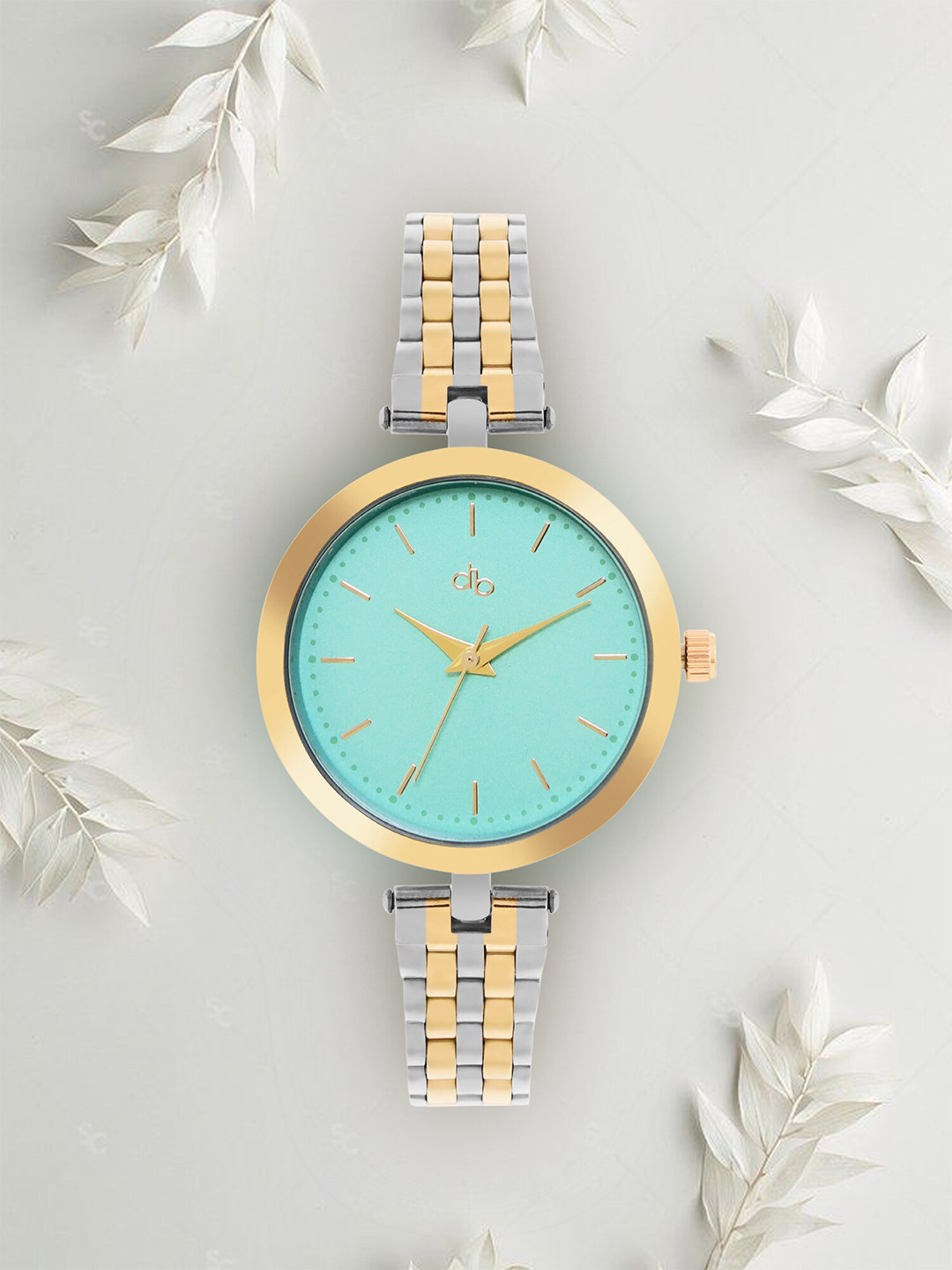 DressBerry Women Green Bracelet Style Straps Analogue Watch DB_SS23_16B