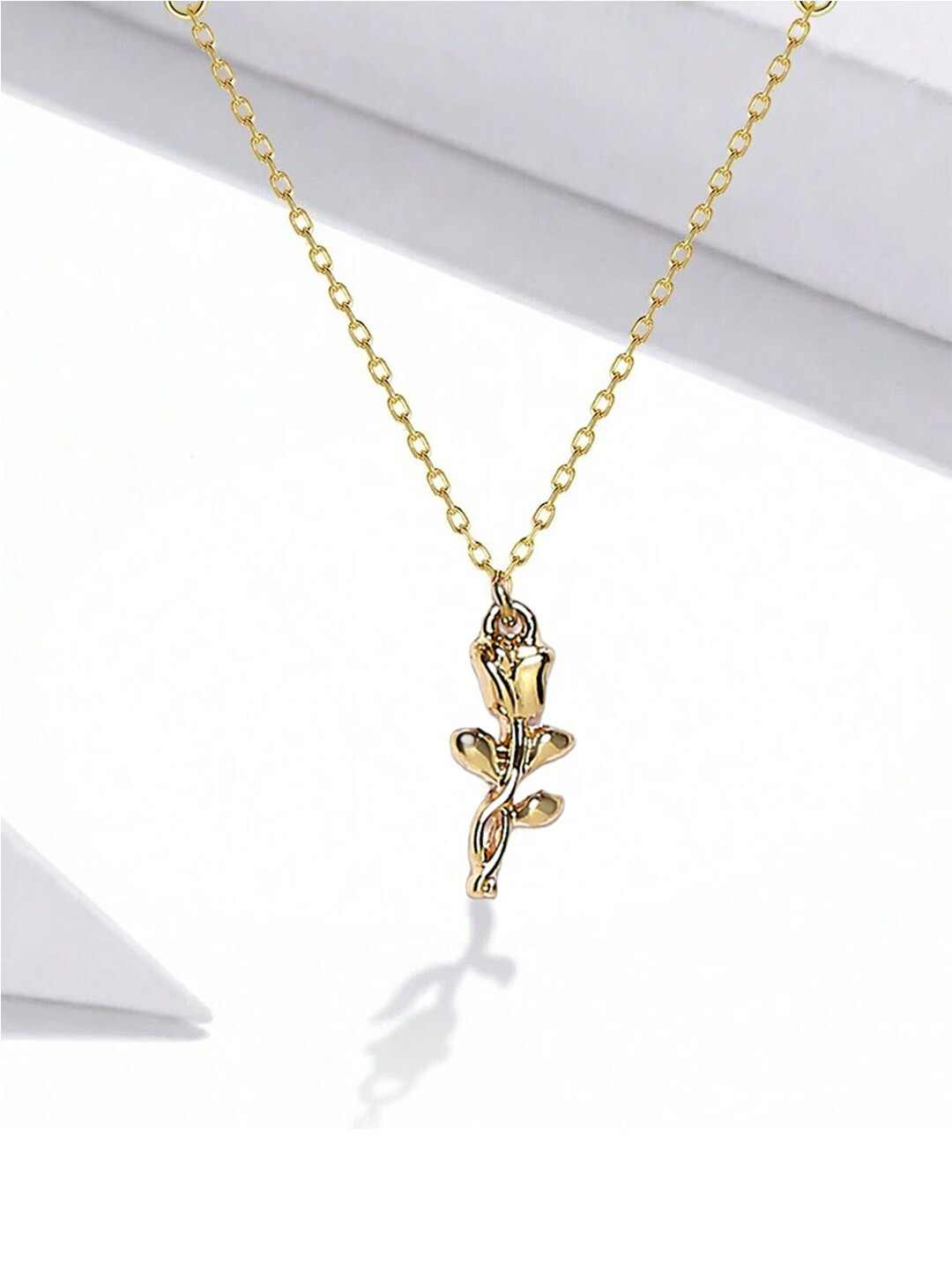 OOMPH Rose Shape Charm Anklet