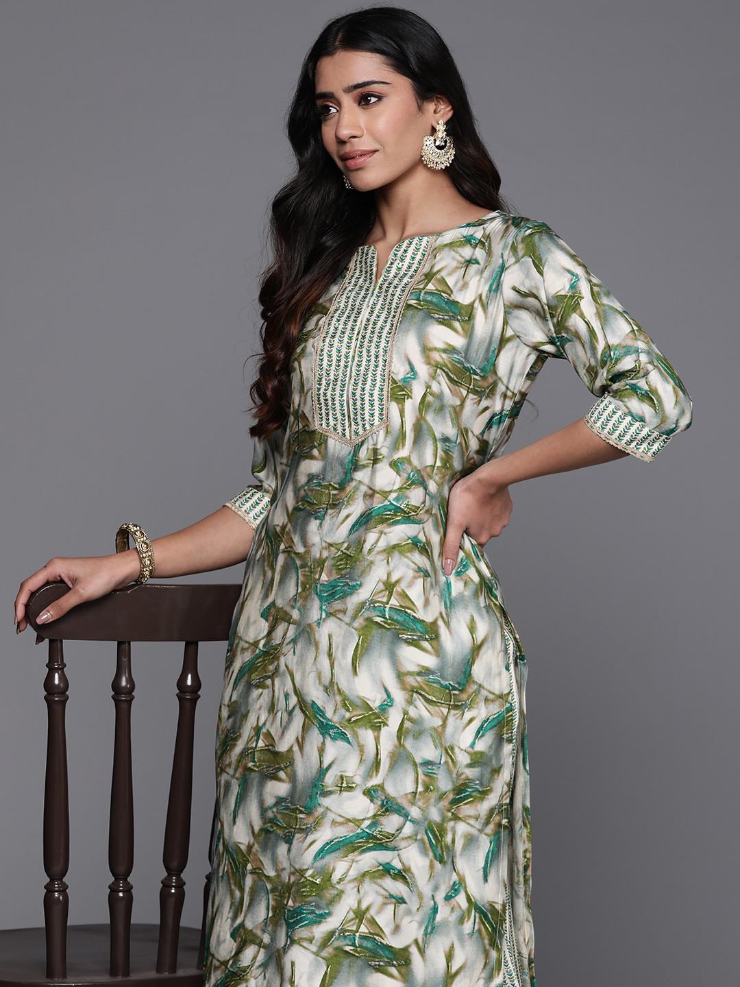 Libas Women Floral Printed Regular Gotta Patti Kurta with Palazzos