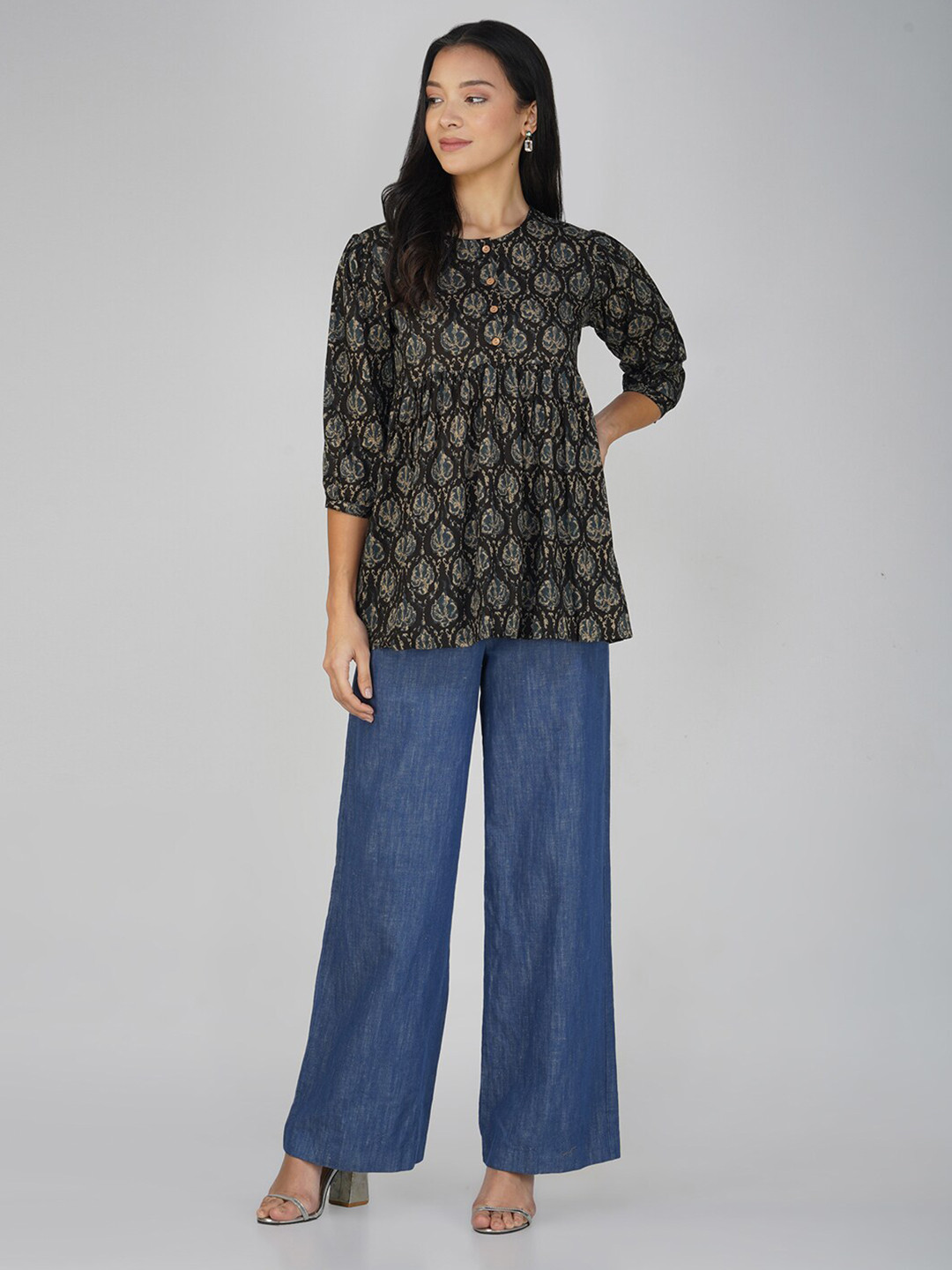 SPARSA Block Printed Puff Sleeve Pleated Pure Cotton Top