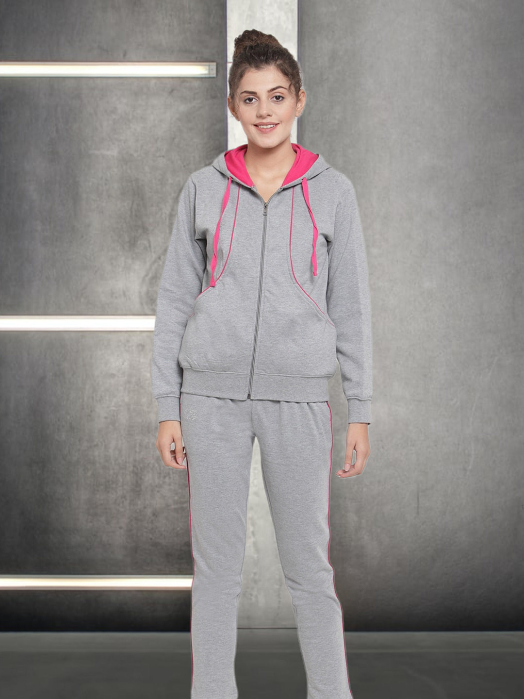 WILD WEST Hooded Sweatshirt & Trackpant