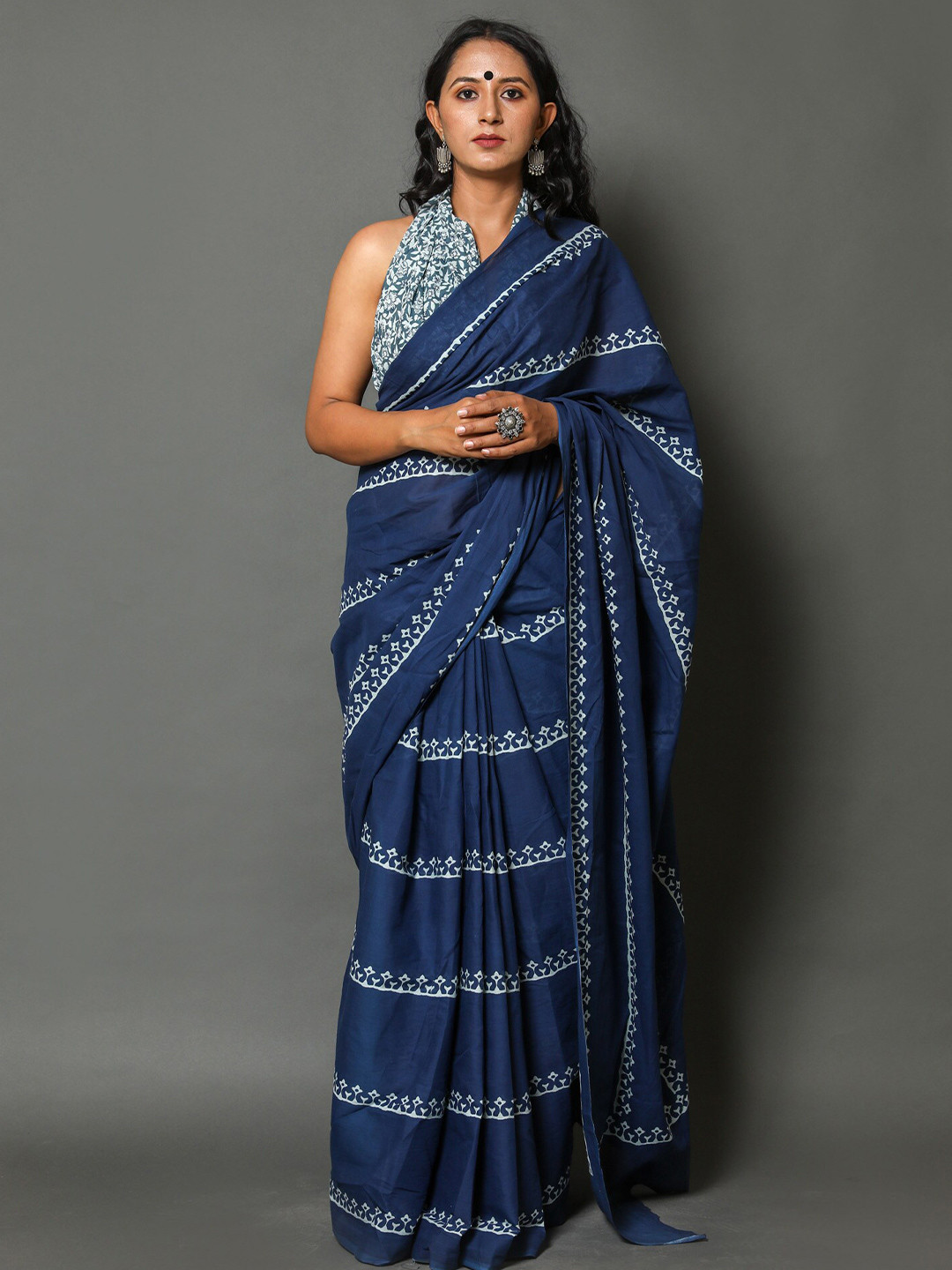 NIKHILAM Striped Pure Cotton Handloom Bagru Saree