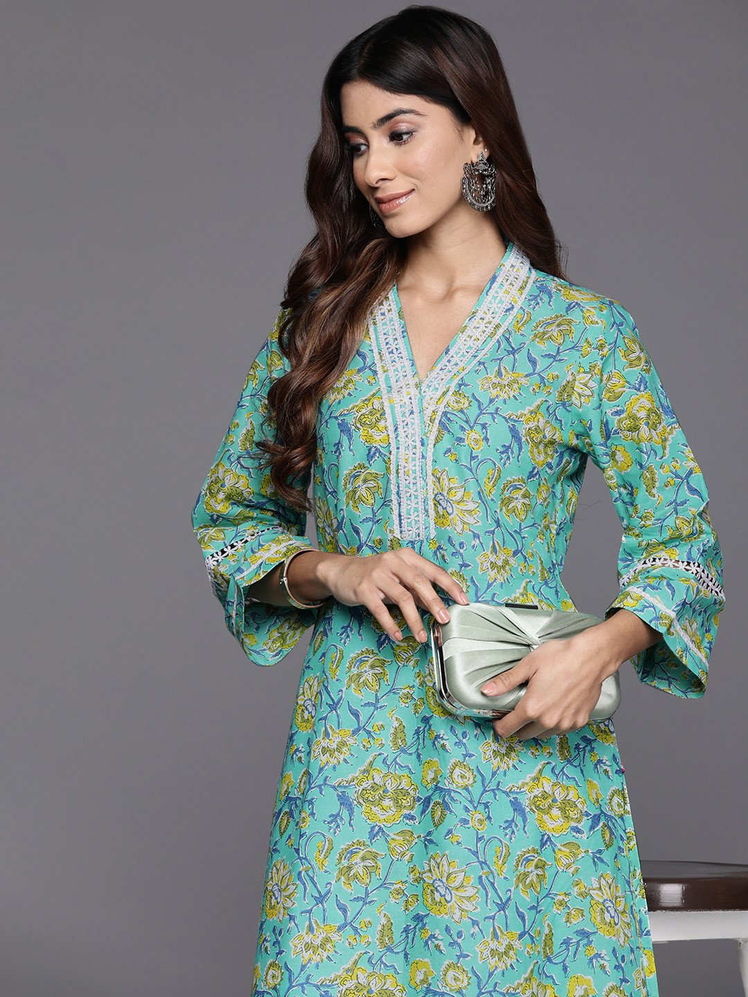 Varanga Floral Printed Flared Sleeves Thread Work Pure Cotton Kurta