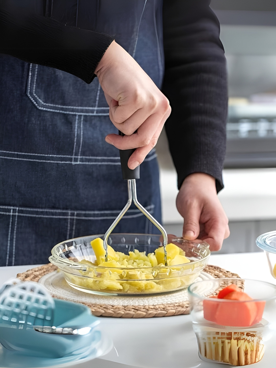 YELONA Black Stainless Steel Vegetable Masher