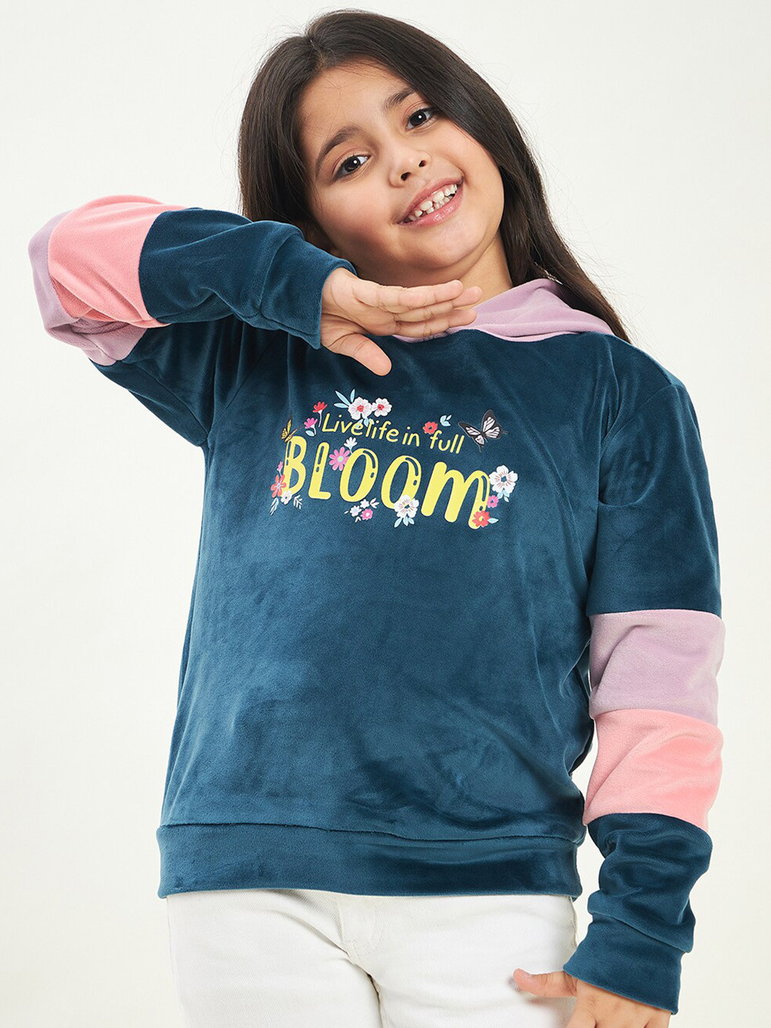 StyloBug Girls Typography Printed Hooded Pullover Sweatshirt