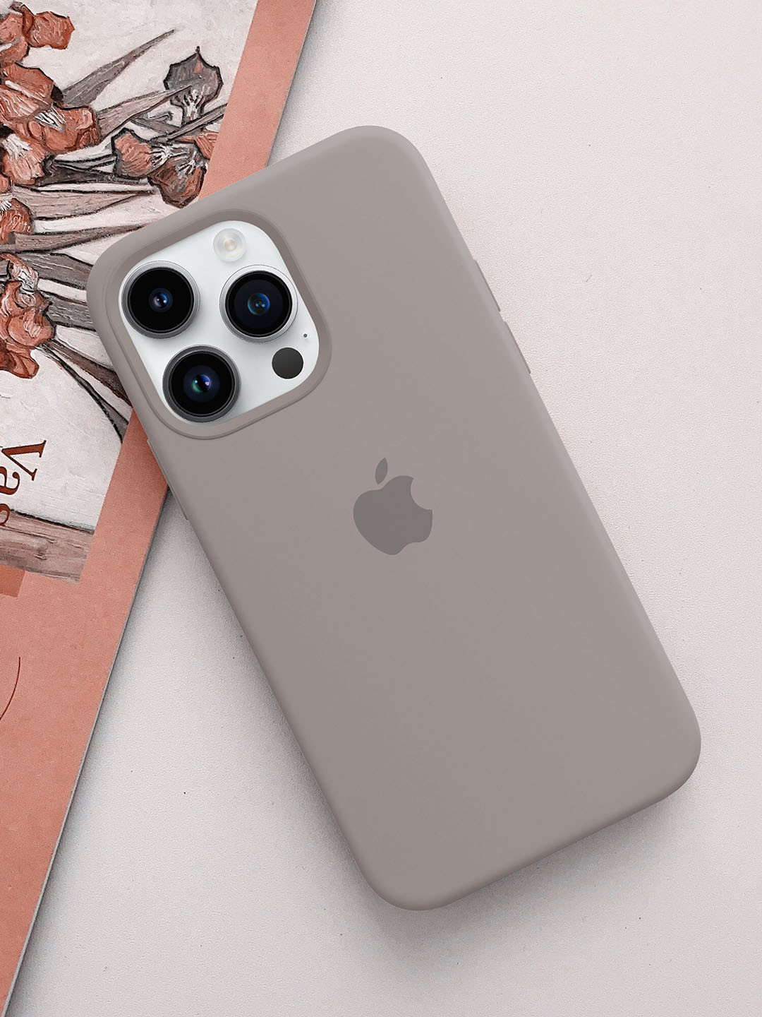 TREEMODA Silicone iPhone 15Pro Mobile Cover