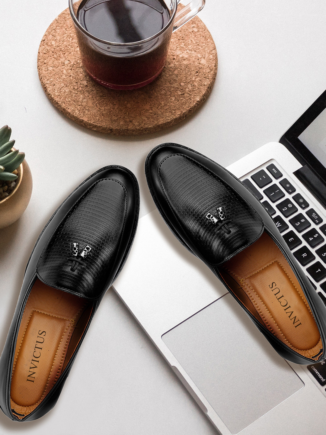 INVICTUS Men Black Formal Textured Tassel Loafers Shoes