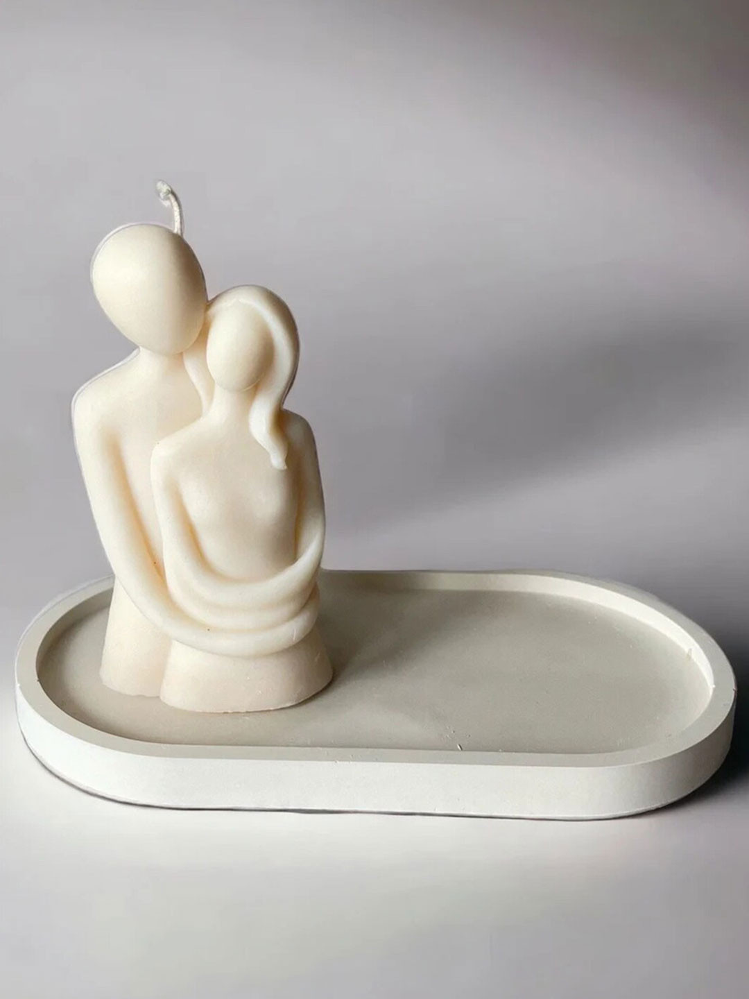 Aromatic Fables Embrace of Love Sculptural Scented Solid Couple Regular Pillar Candles