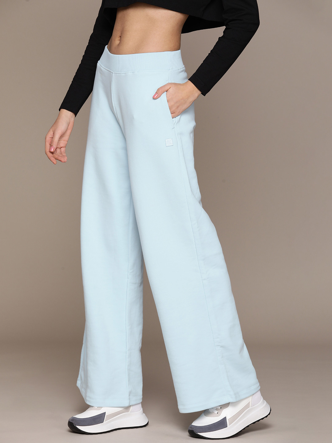 Calvin Klein Jeans Women Loose Fit Easy Wash Parallel Trousers