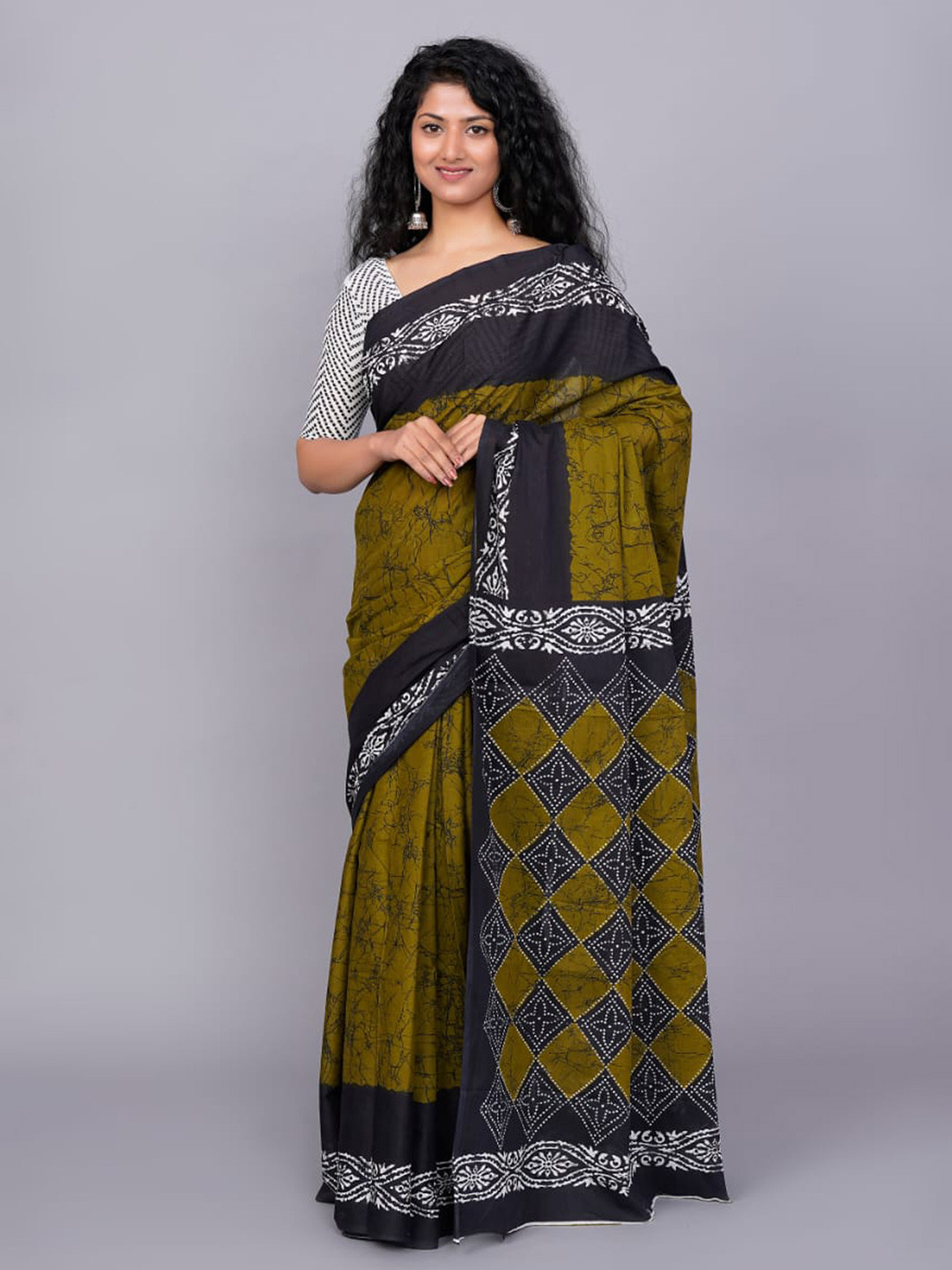 TROPWEAR Green Abstract Pure Cotton Ikat Block Print Saree