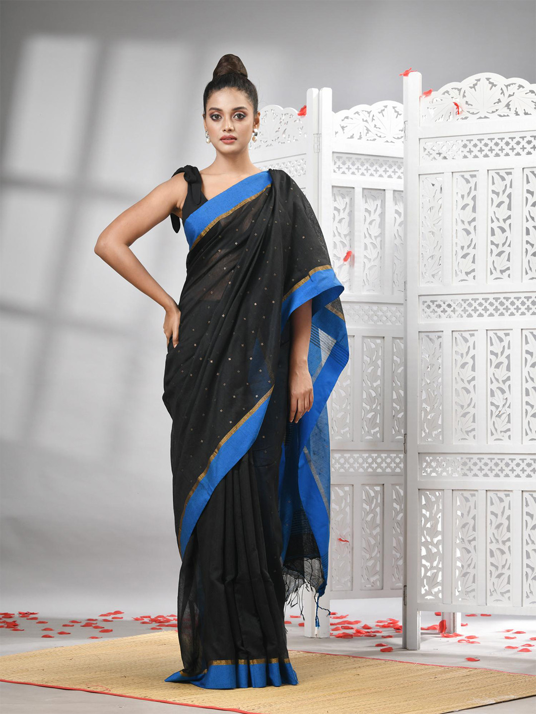Angoshobha Black Ethnic Motifs Woven Design Handloom Saree