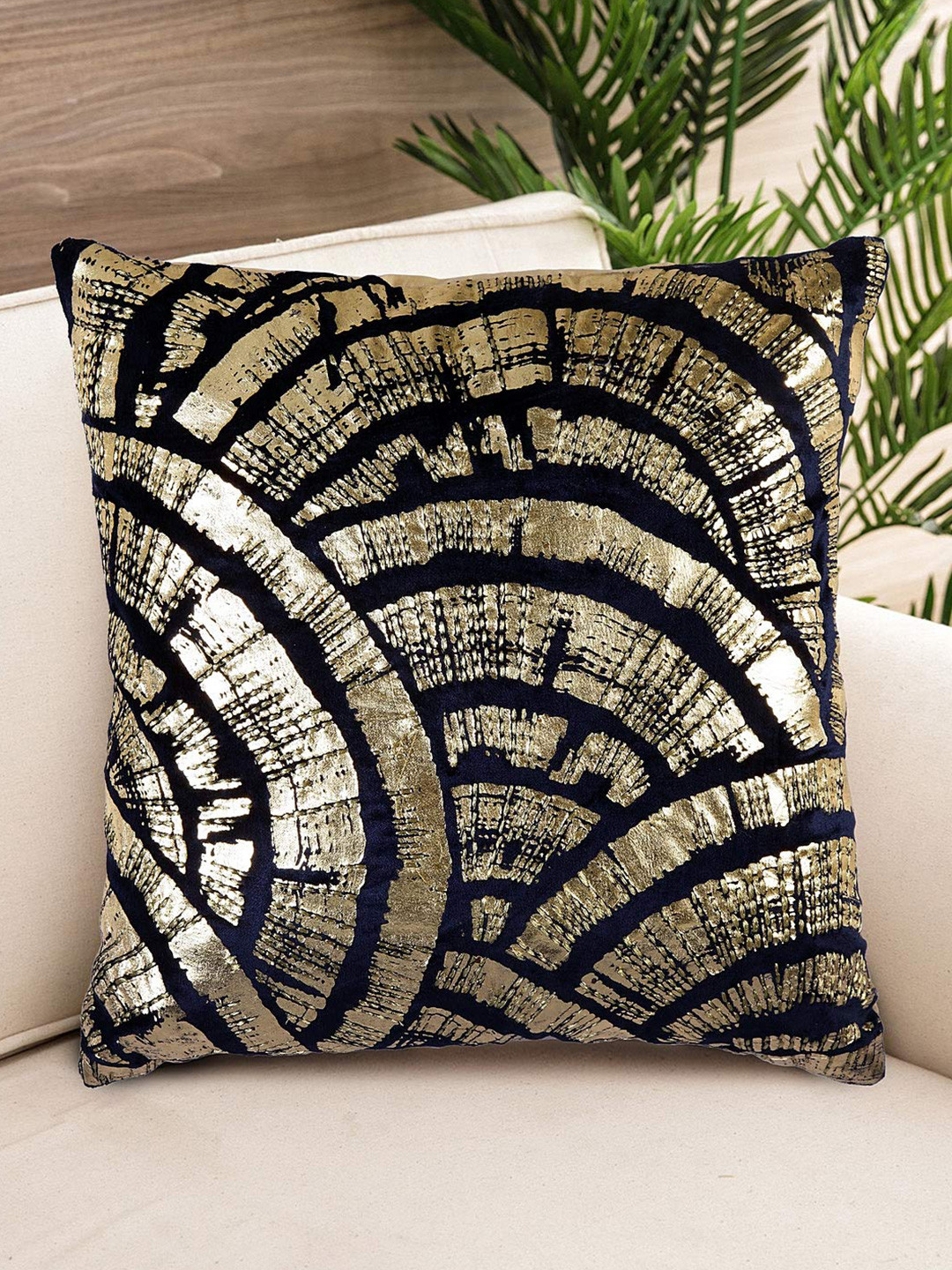 NISRAG HOME Black and GoldToned Abstract SHELL PRINT Velvet Cushion Covers