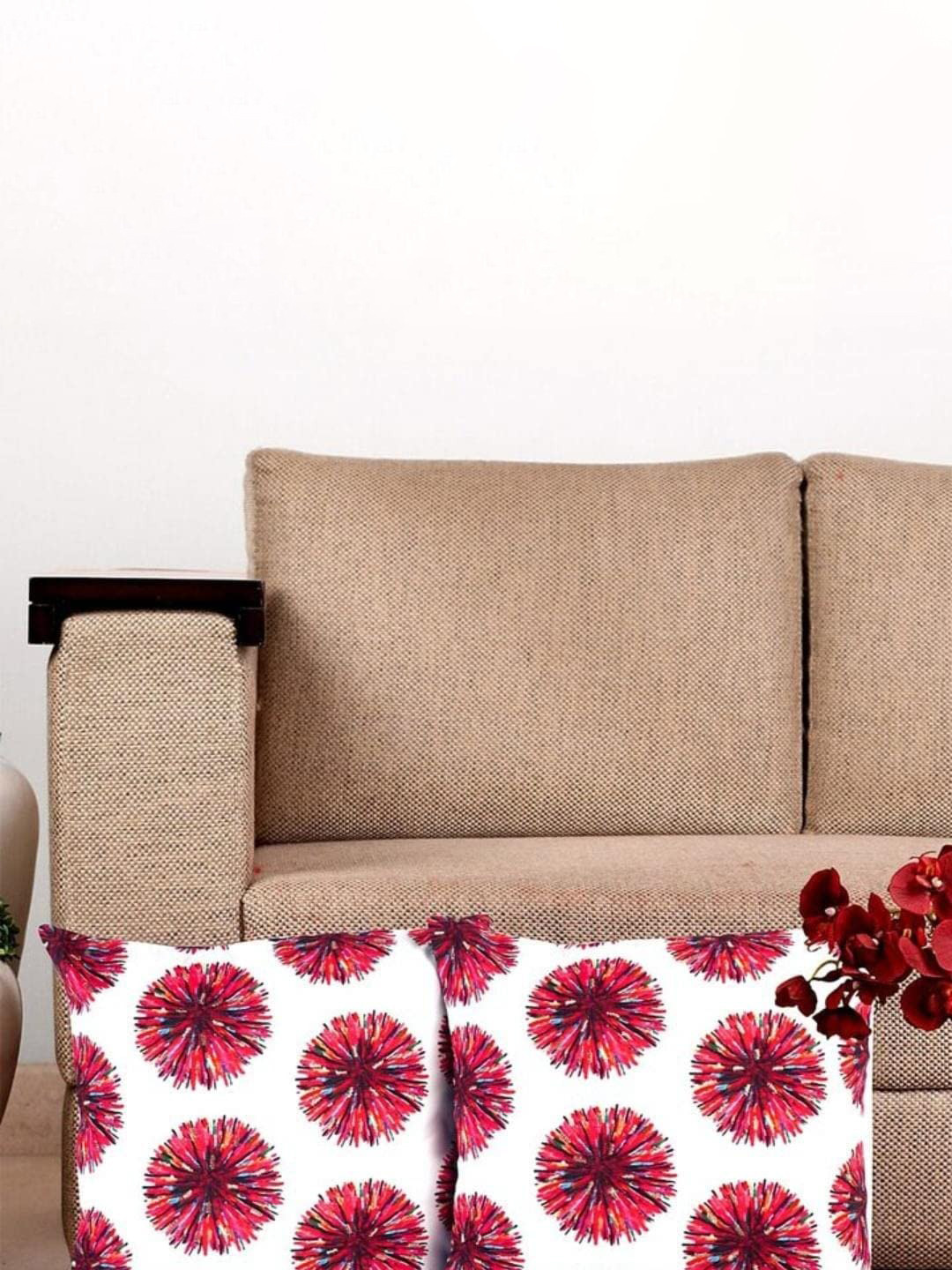 NISRAG HOME White and Red 2 Pieces Geometric ROCKET Cushion Covers