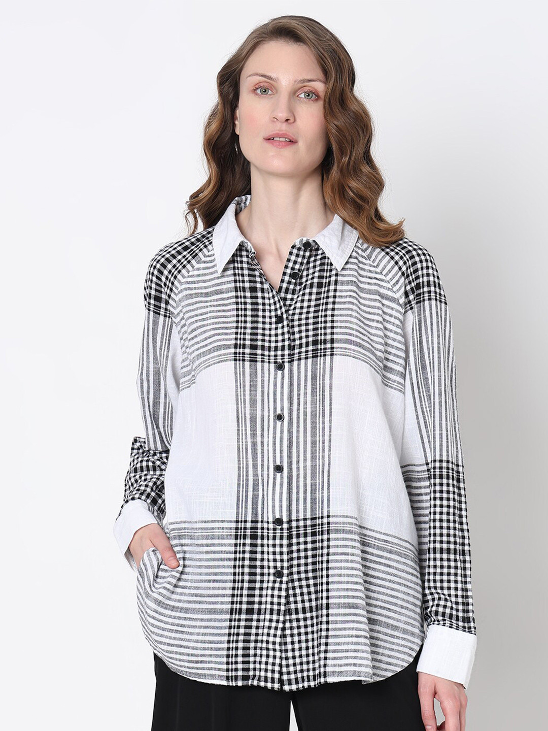 Vero Moda Checks Opaque Checked Cotton Spread Collar Casual Oversized Shirt