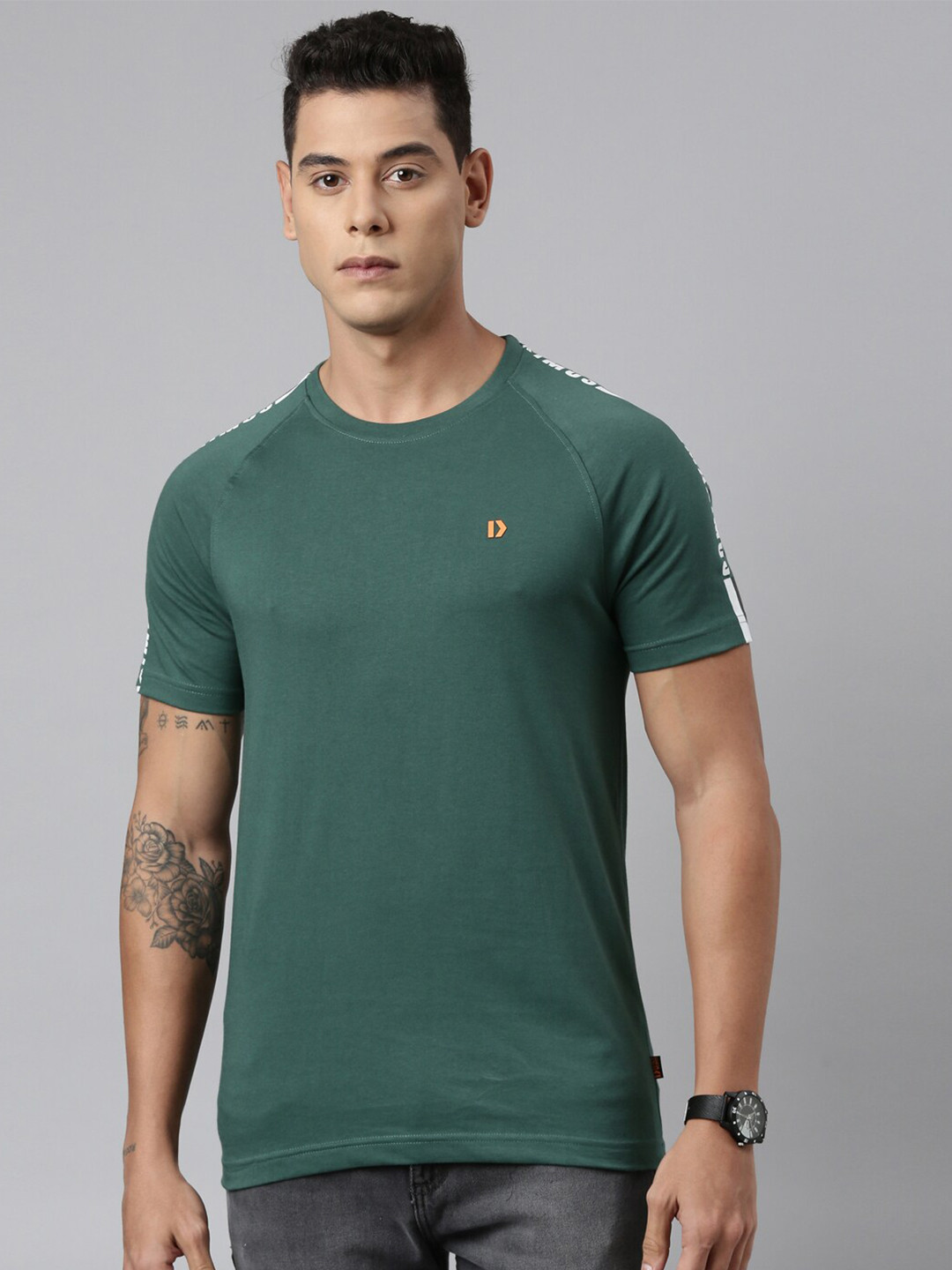 Dixcy Scott Men's Reglan Sleeves Regular Fit Printed on Shoulder Styling T-Shirt (green)