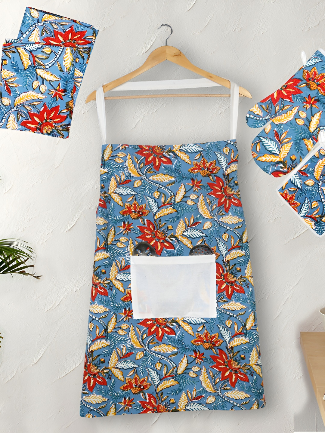 Texstylers Red & Blue 5 Pieces Floral-Printed Kitchen Linen Sets