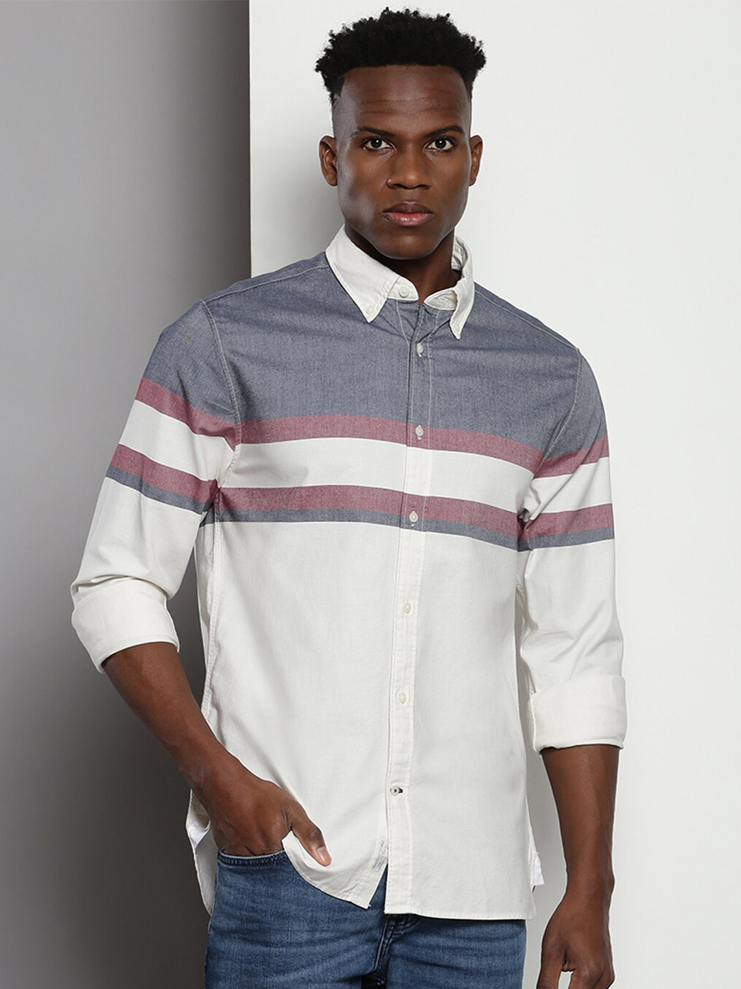 Tommy Hilfiger Colorblocked Striped Cotton Regular Fit Opaque Casual Shirt