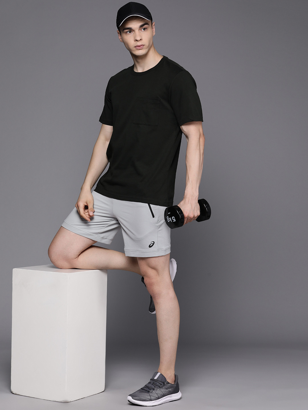 ASICS Men Bonded Zip 7Inch Training Shorts