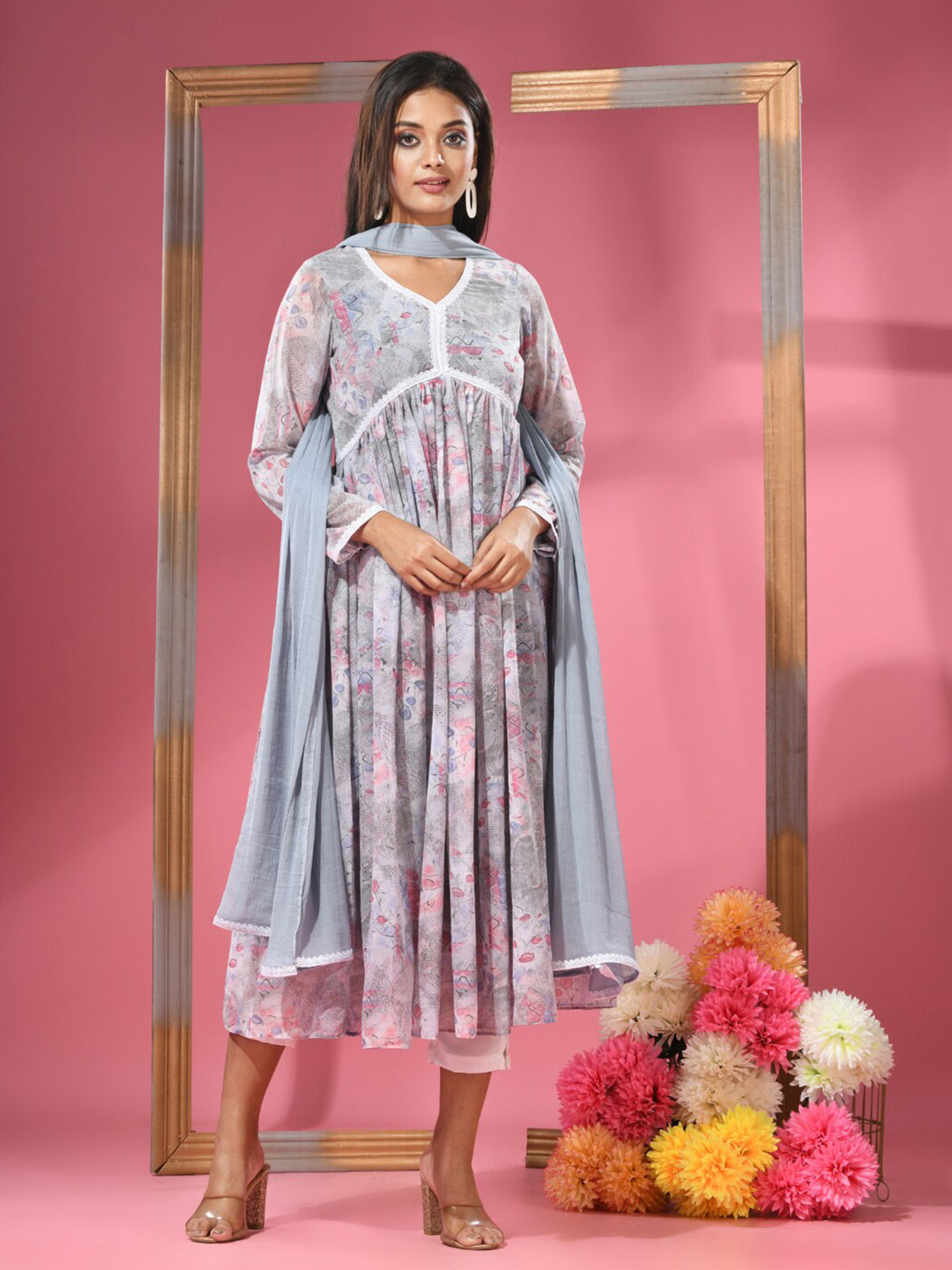 Charukriti Floral Printed Layered V-Neck Long Sleeves Kurti with Trousers & With Dupatta