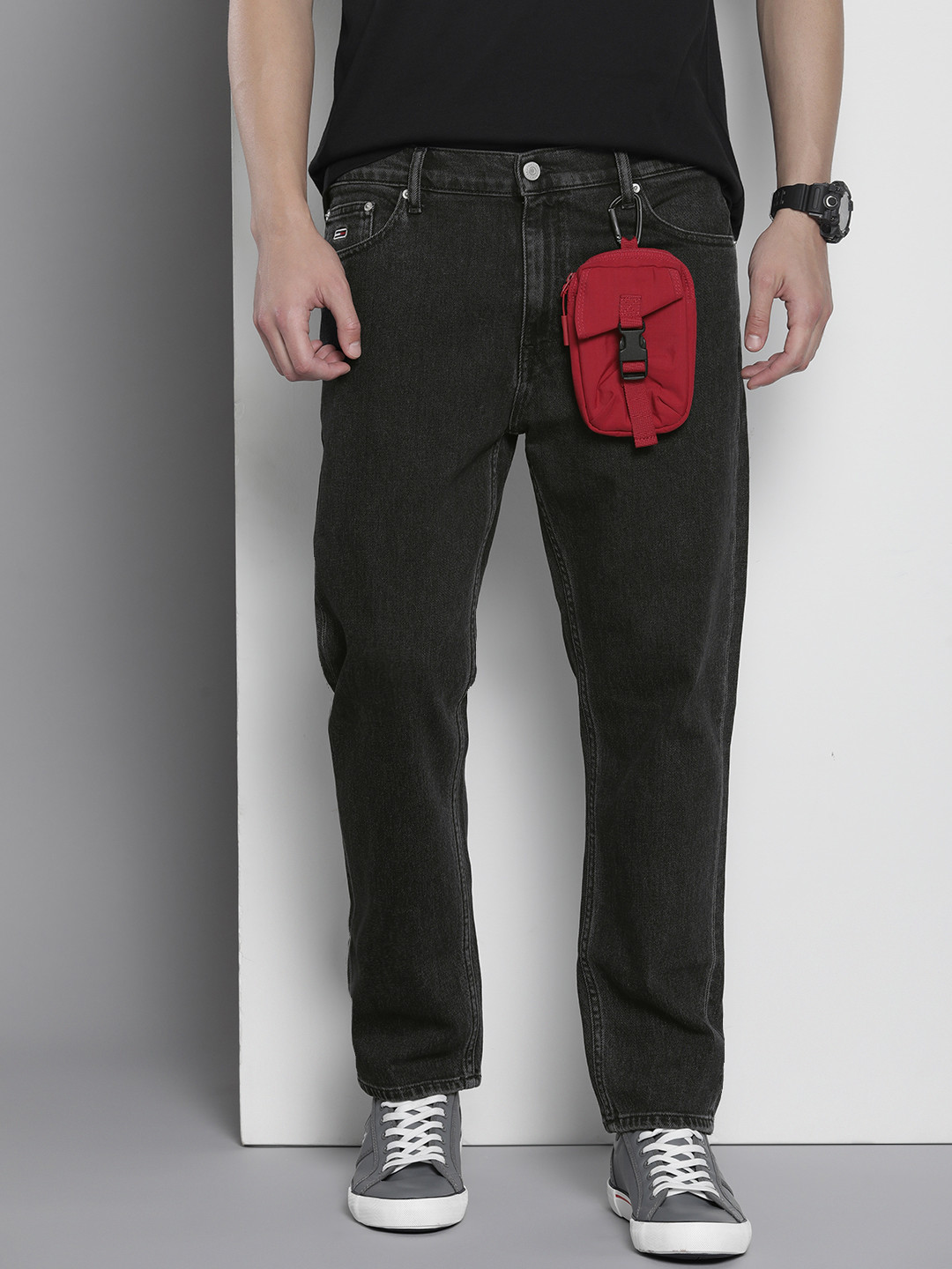 Tommy Hilfiger Men Dad Regular Tapered Fit Light Fade Jeans