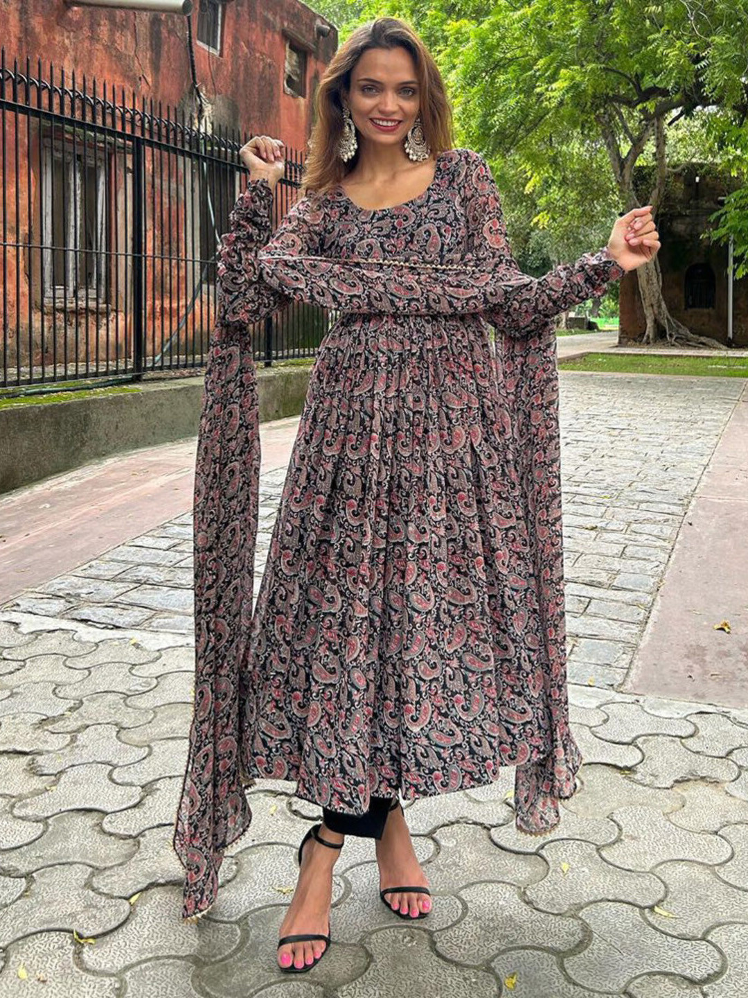 Tulip Eden Paisley Printed Georgette Anarkali Kurta WIth Dupatta