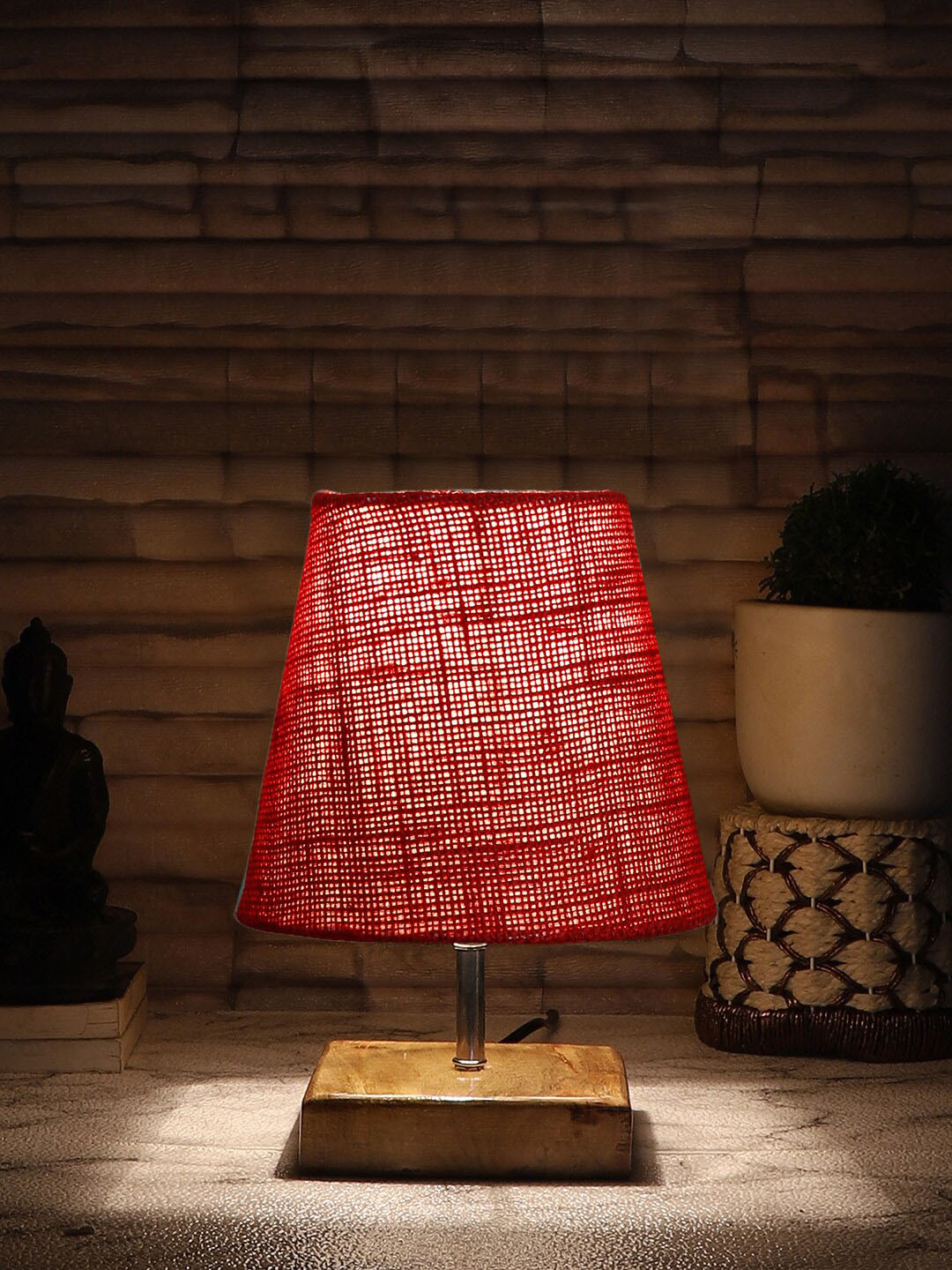 Devansh Maroon Textured Table Lamp