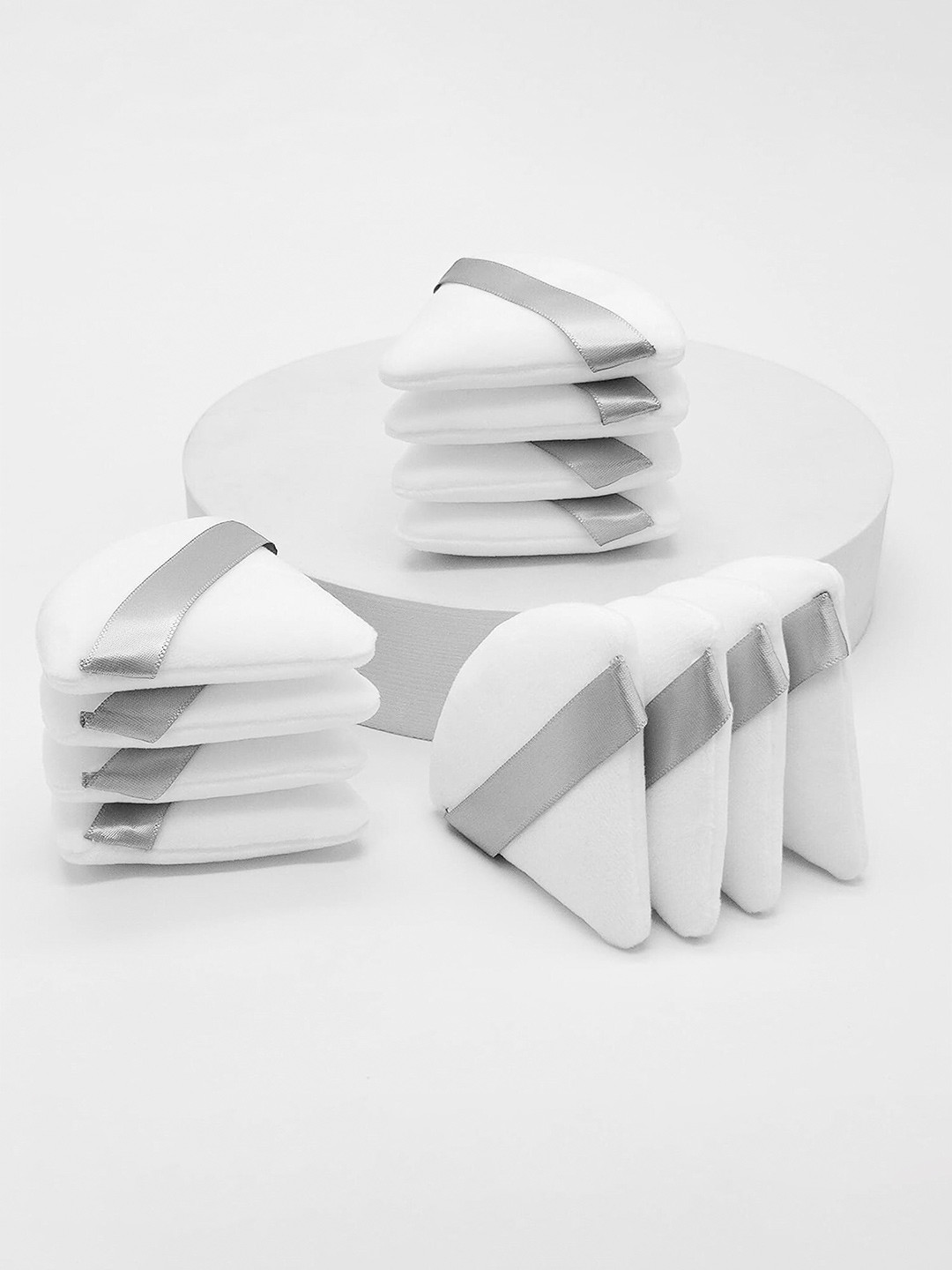 FEELHIGH 12Pcs Triangle Velvet Powder Puff With Ribbon Band Handle - White