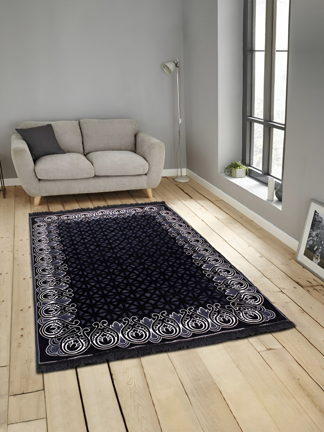 ZESTURE Black Printed Carpet