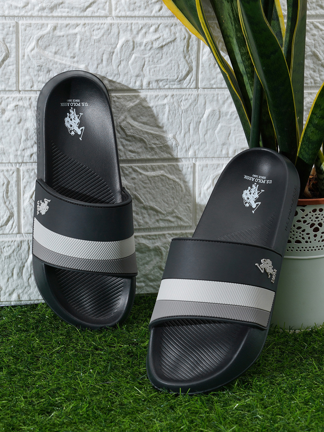 U.S. Polo Assn. Men Colourblocked Sliders