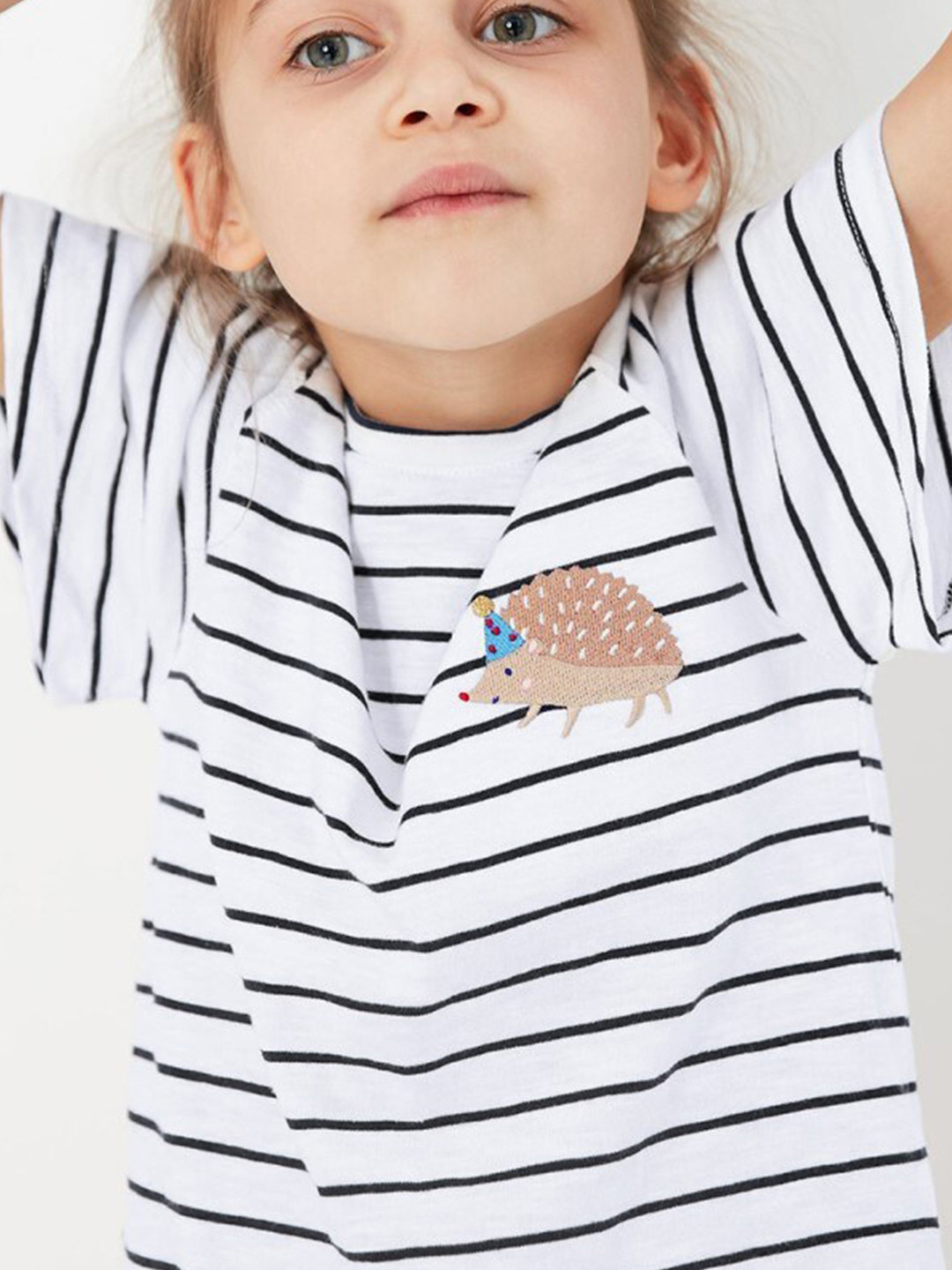 StyleCast Girls White Striped Raglan Sleeves Cotton T-shirt