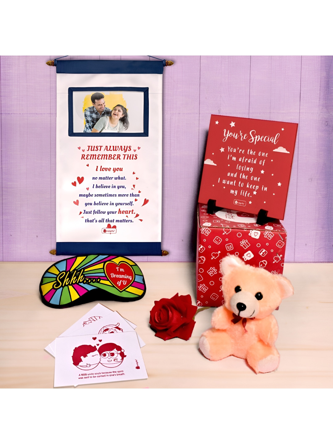 Indigifts Red & White Wooden Self Design Wall Photo Frame