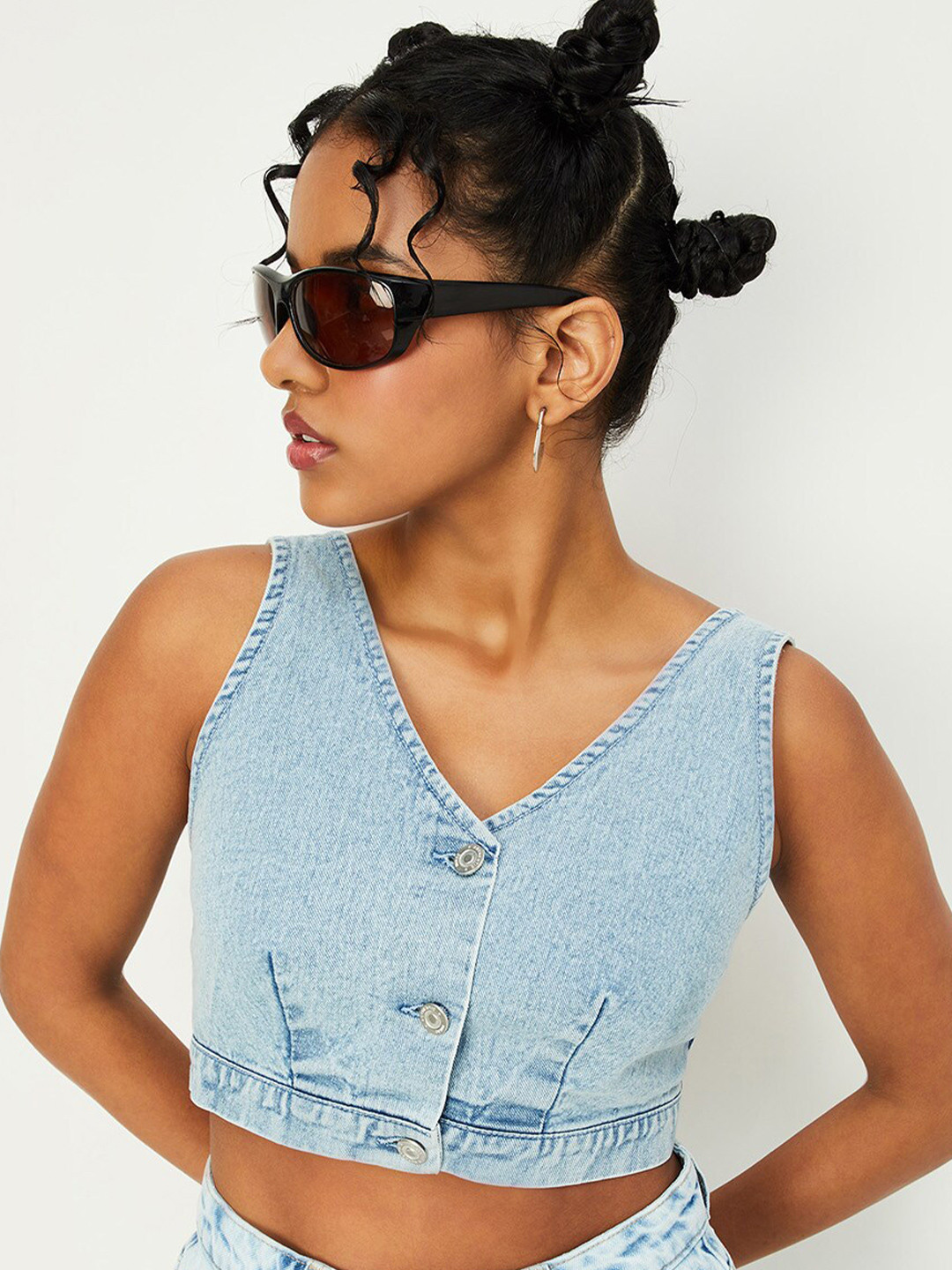 max URB_N Women V-Neck Washed Denim Cotton Crop Top