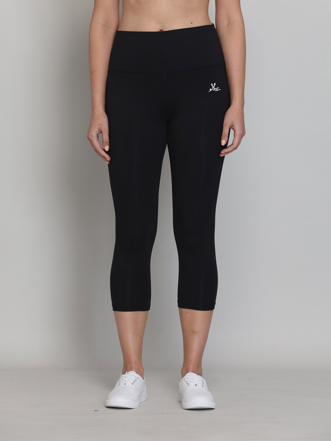 Muvazo Women High-Rise Three-Fourth Length Training Tights