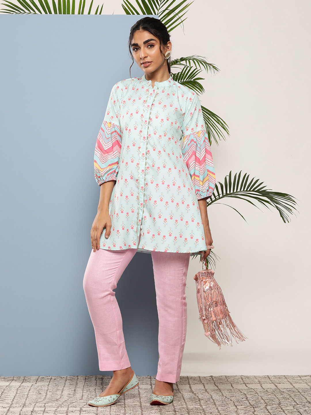 Ahalyaa Sea Green & Pink Mandarin Collar Printed Tunic