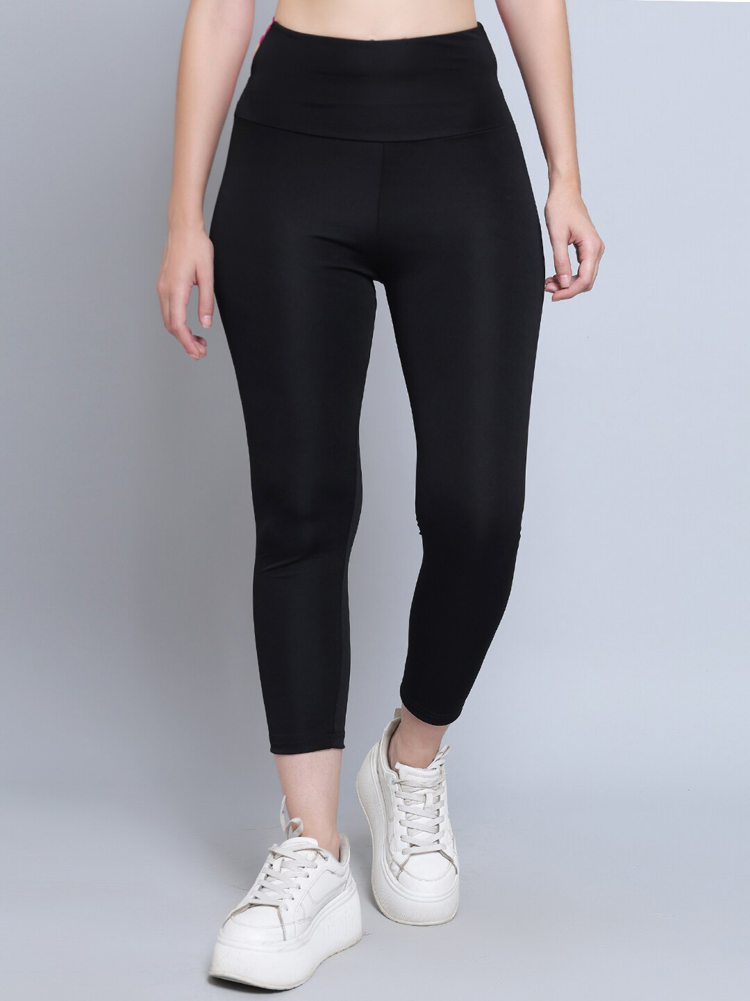 N-Gal Women High-Rise Dry-Fit Three Fourth-Length Tights