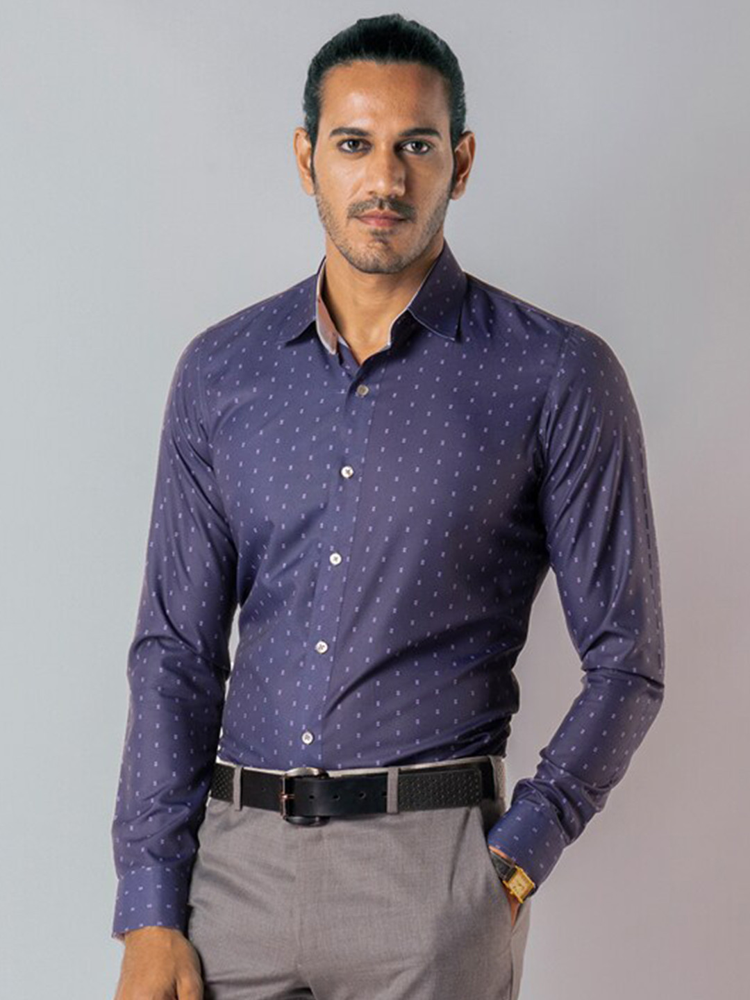 Bubber Blu Relaxed Fit Textured Self Design Chambray Weaved Opaque Formal Shirt