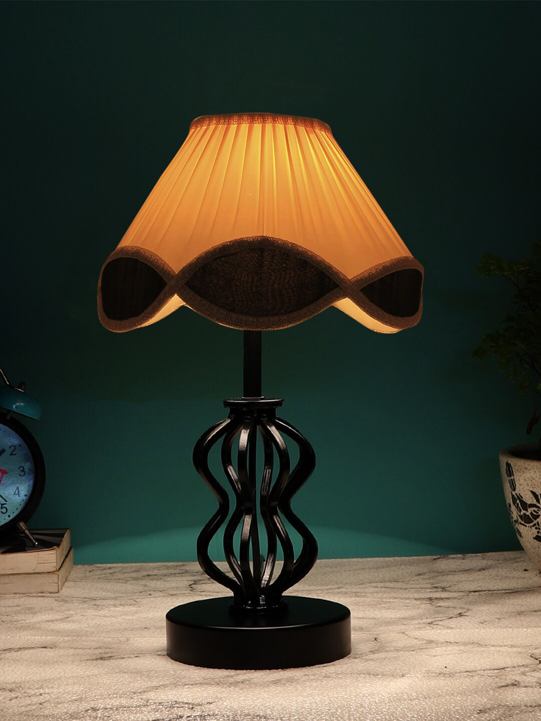 Devansh Black & Beige Iron Frustum Table Lamp With Iron Black Base