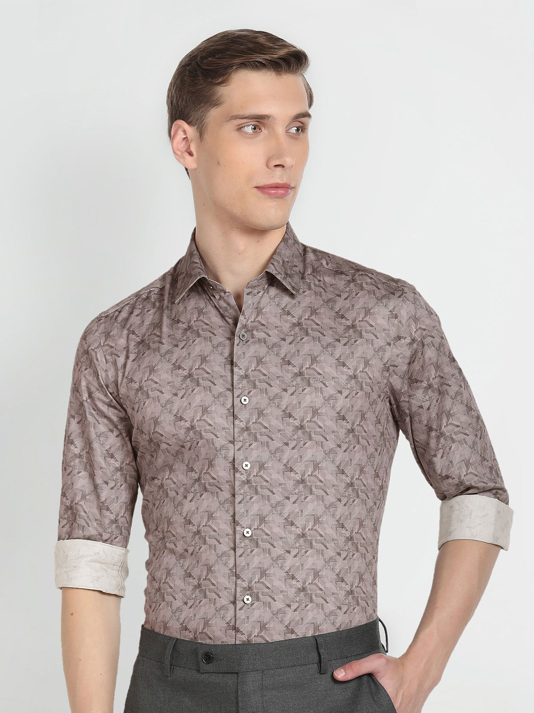 Arrow New York Abstract Printed Spread Collar Twill Weave Cotton Slim Fit Formal Shirt