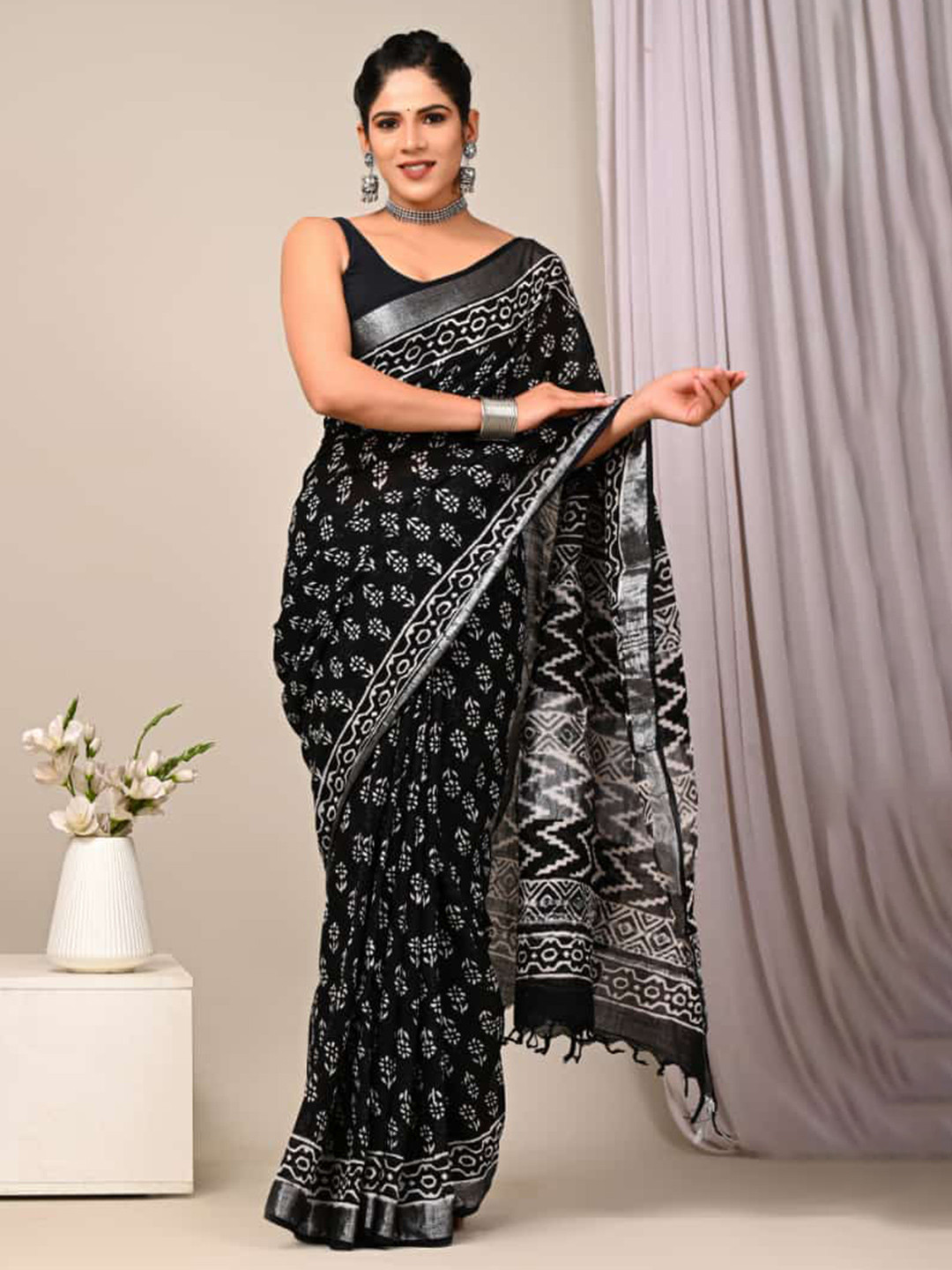 PALLO LATKE Black & White Floral Zari Block Printed Cotton Saree
